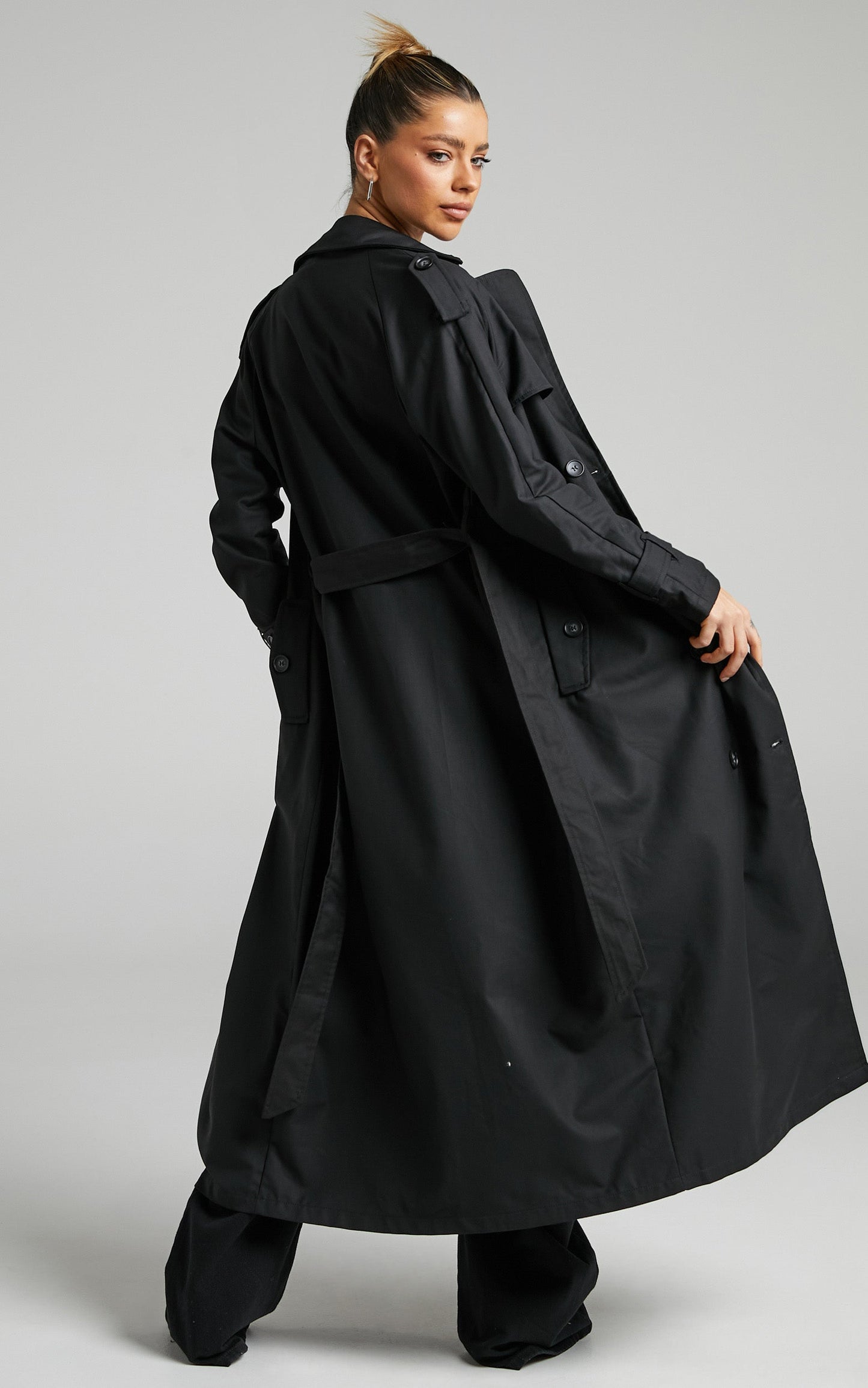 Lioness - Trencherous Coat in Onyx