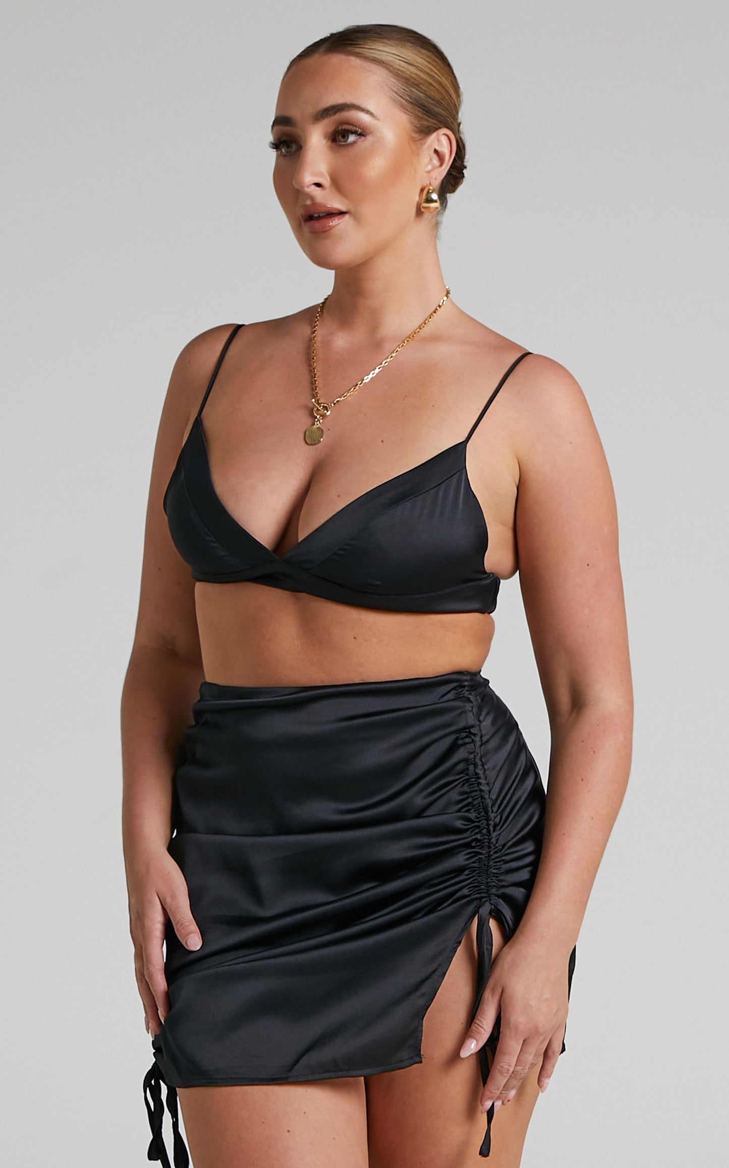 Mejila Top - Triangle Bralette Top in Black