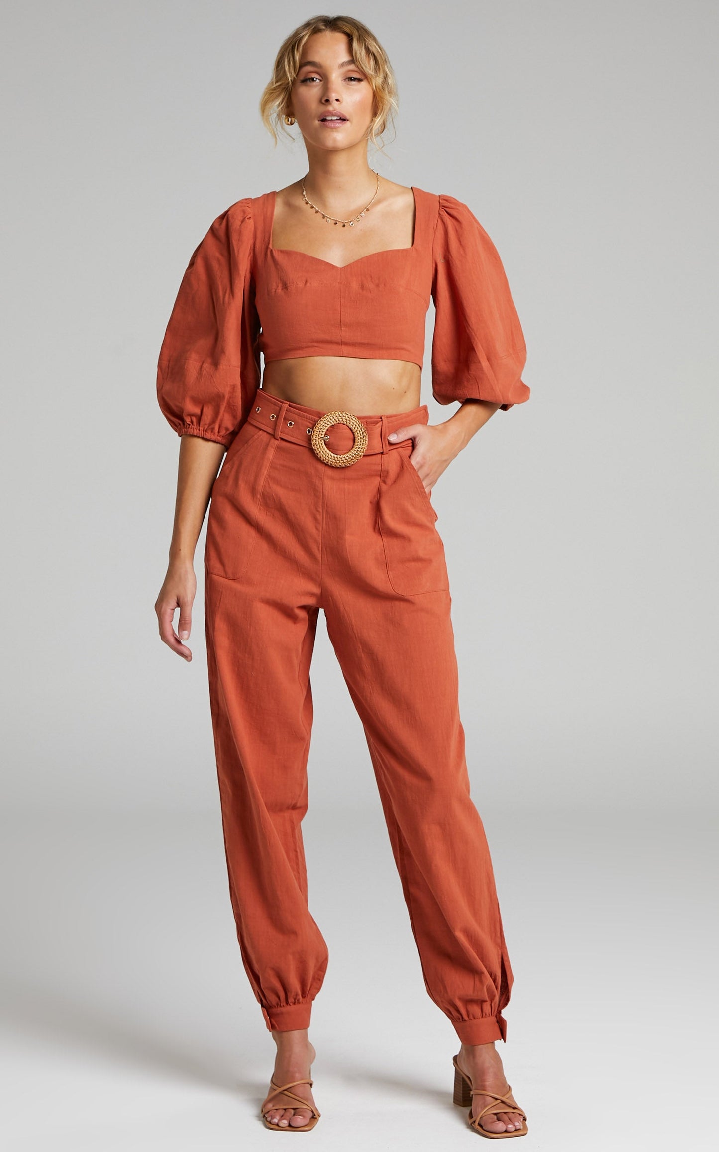 Amalie The Label - Ivy High Rise Belted Balloon Leg Tapered Pant in Pink Clay