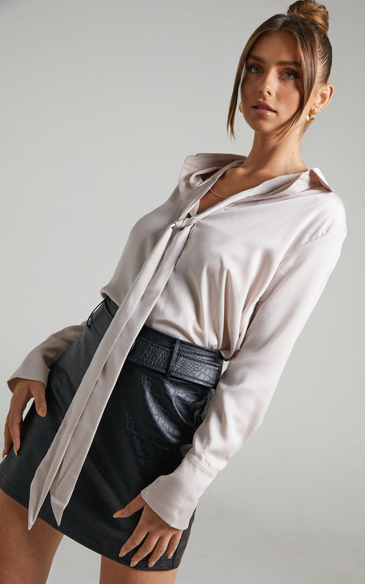 Veranne Long Sleeve Blouse with Neck Tie in Cream