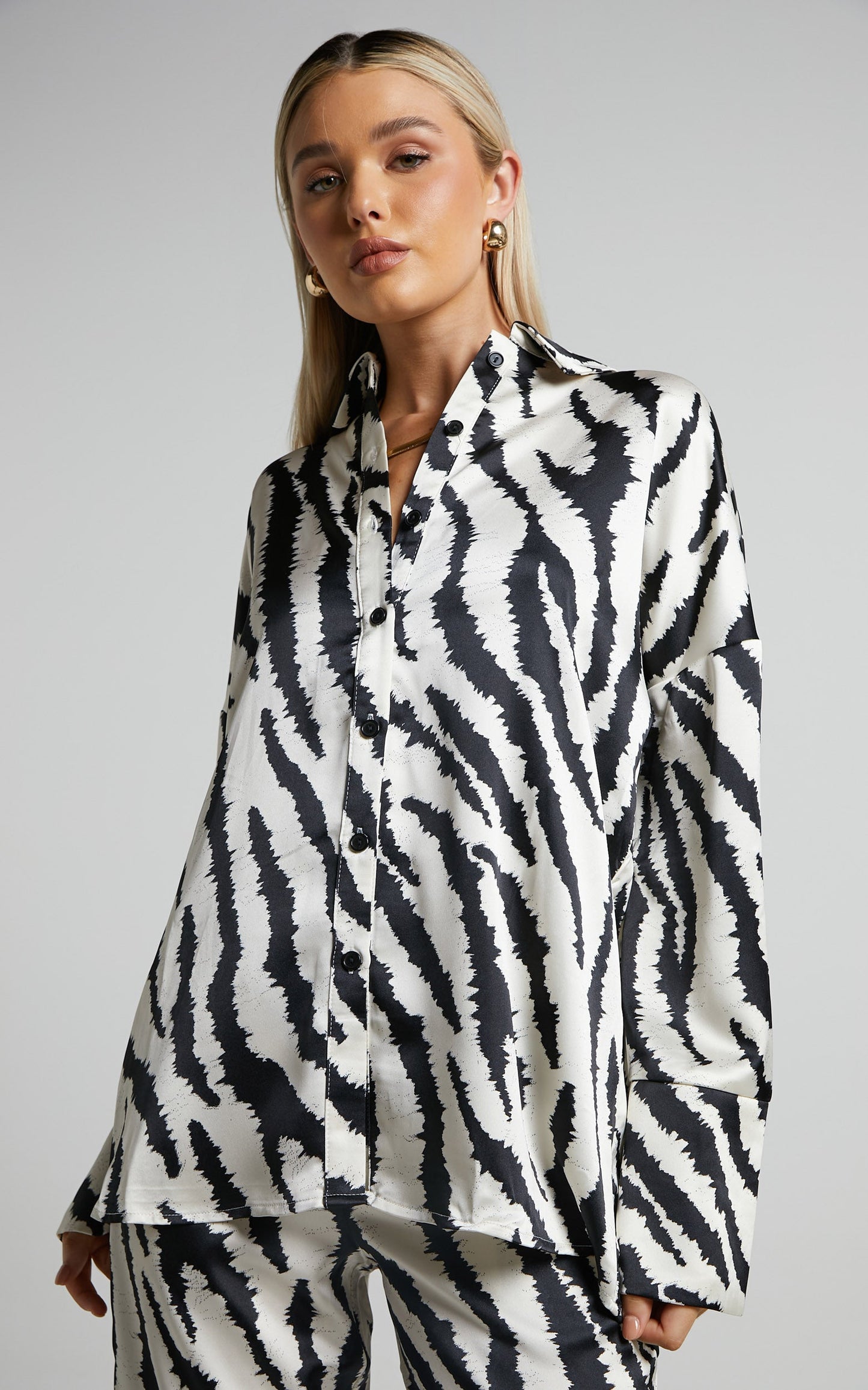 4th & Reckless - Inez Shirt in Navy Zebra