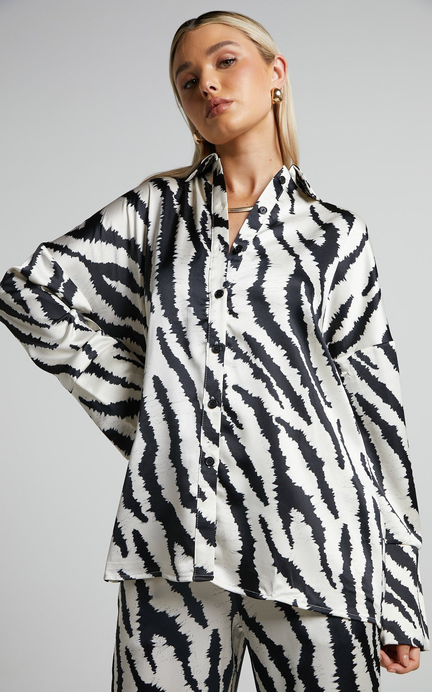 4th & Reckless - Inez Shirt in Navy Zebra