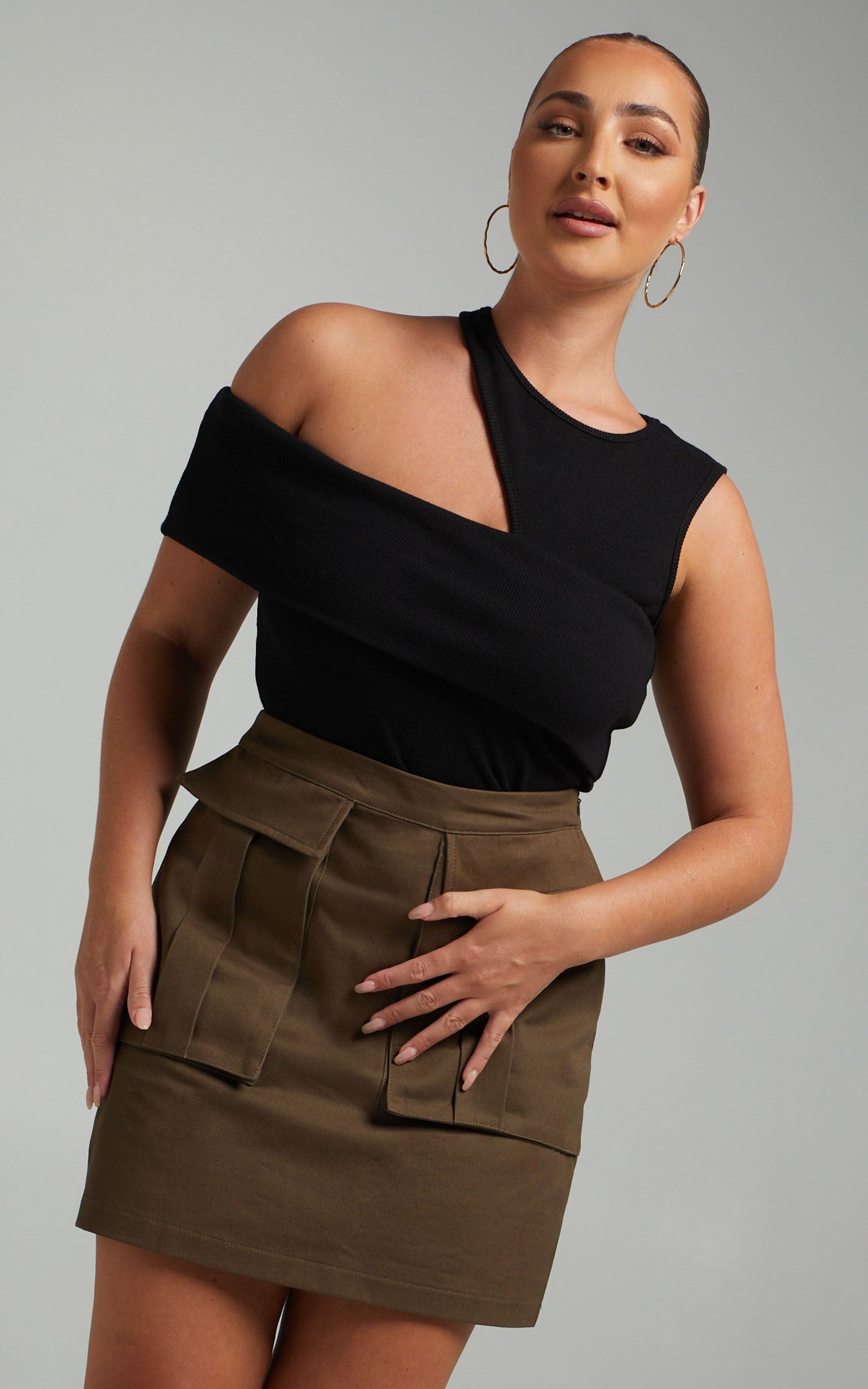Jeyna Cargo Skirt in Khaki