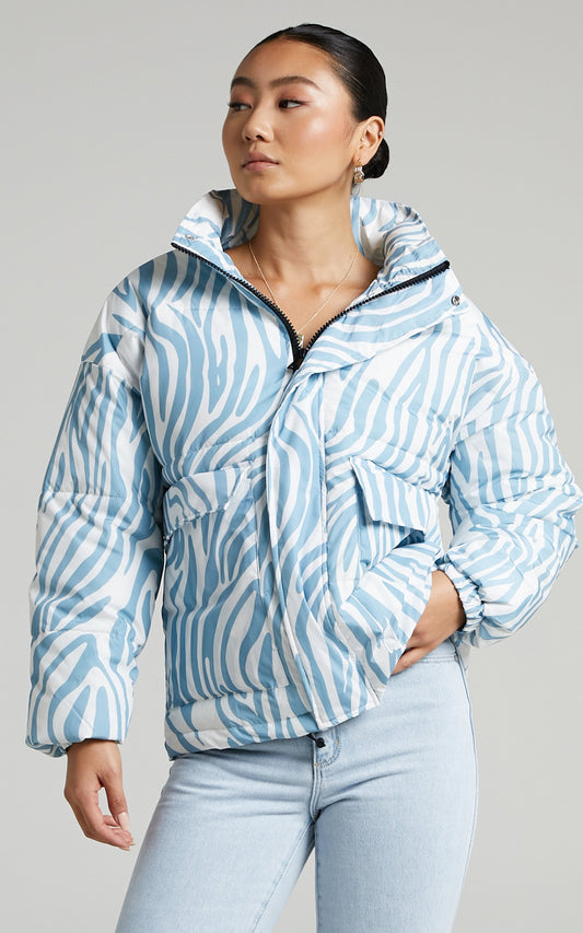 Settie Puffer Jacket in Blue Zebra
