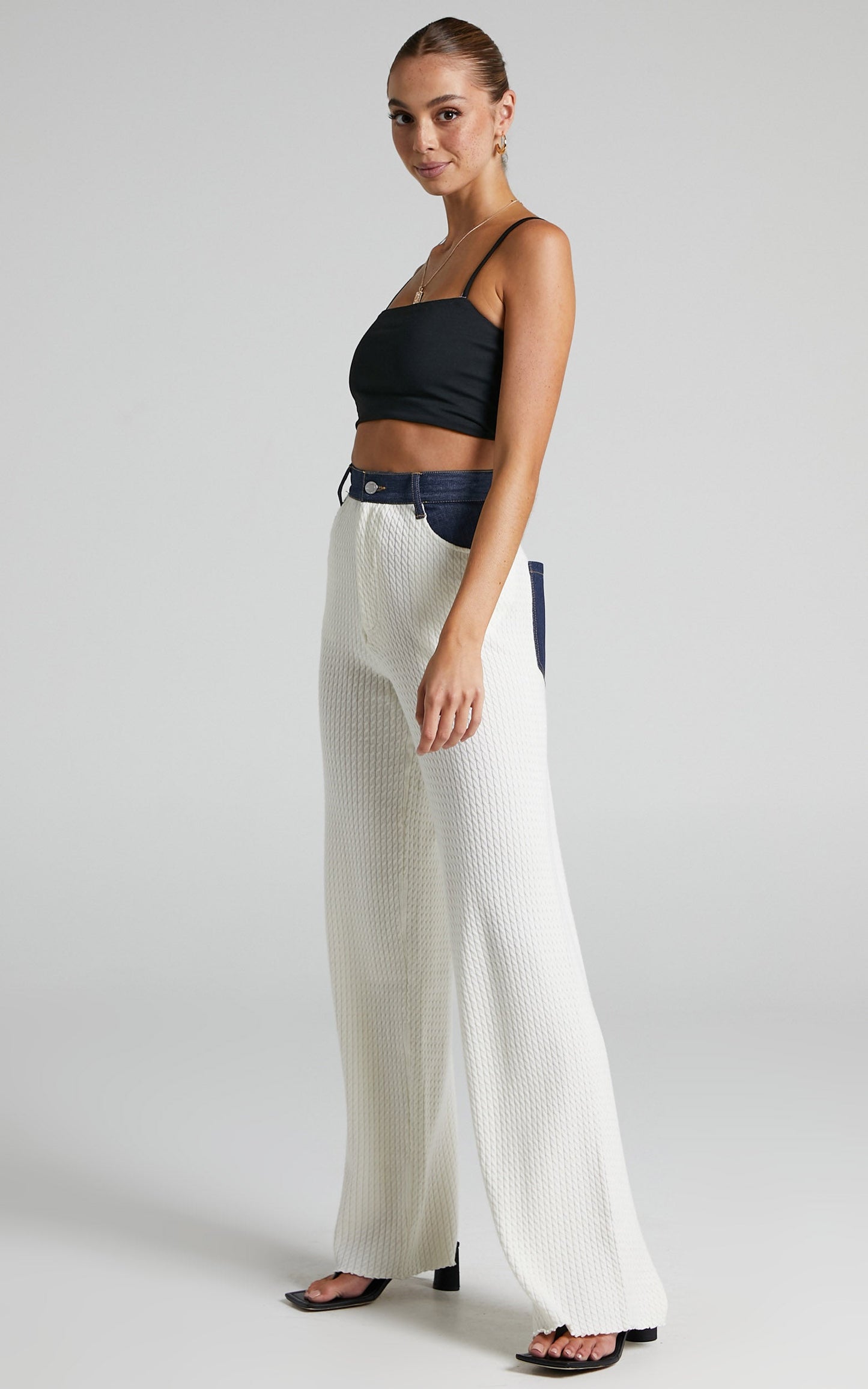 Danielle Bernstein - High Rise Wide Leg in rinse/Cream