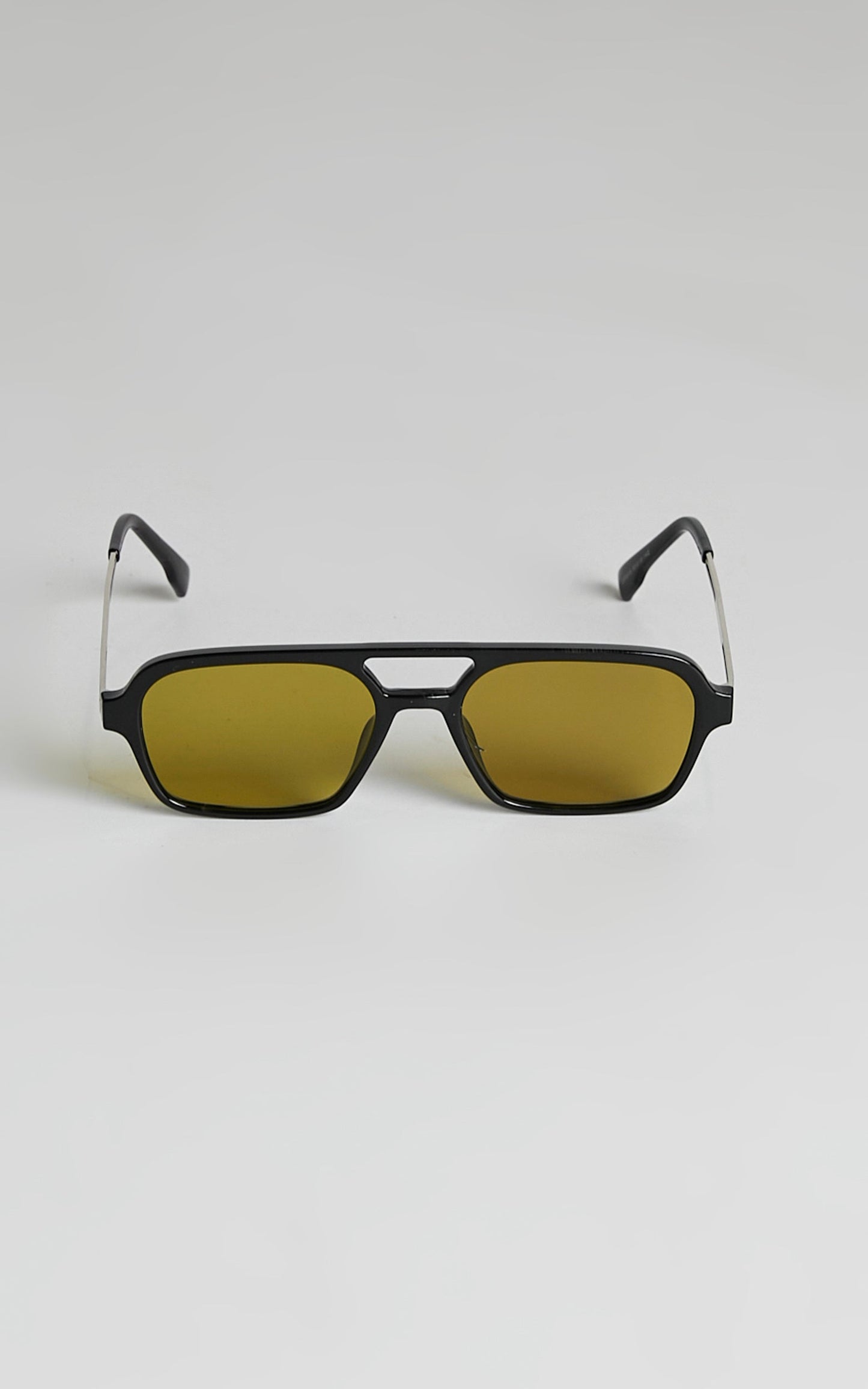 Marta Oversized Aviator Sunglasses in Black and Yellow