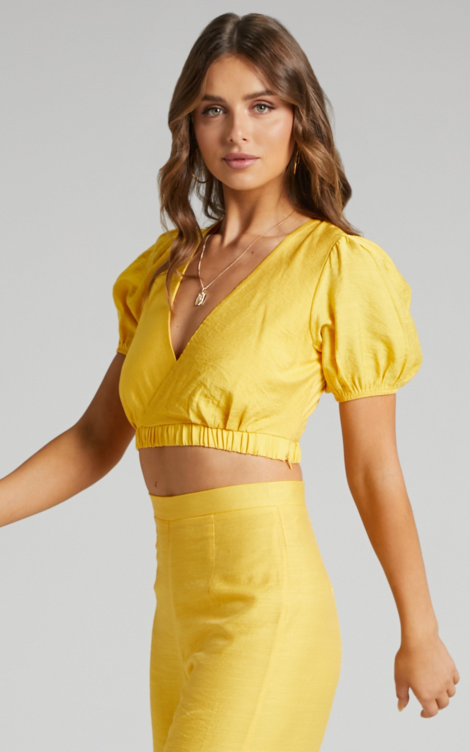 Aurora Cut Out Back Puff Sleeve Crop Linen Blend Top in Sunflower Yellow