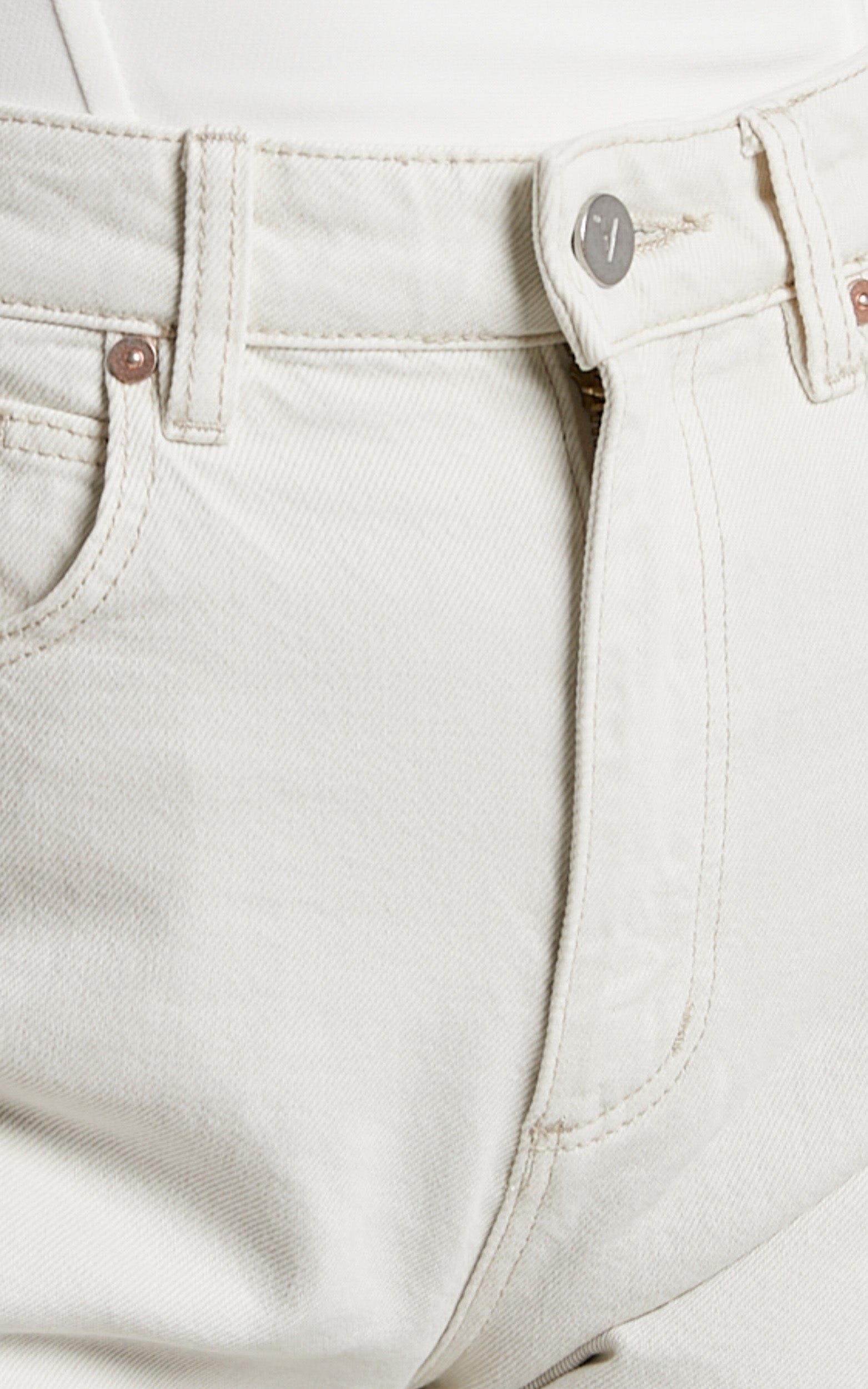 Abrand - A CLAUDIA CUT OFF WHITE SAND RIP DENIM SHORTS in White Sand