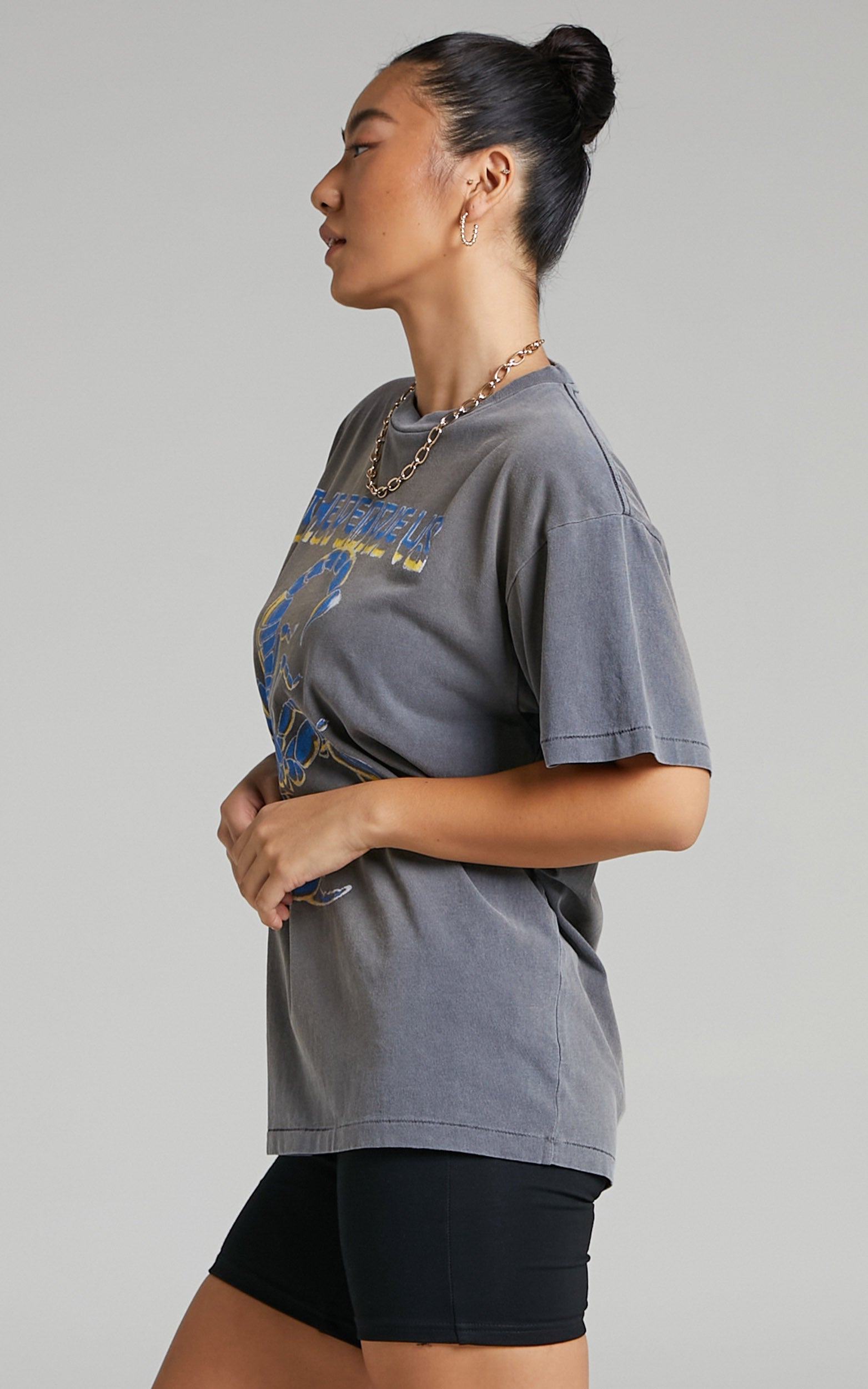 The People Vs - Scorpion Boyfriend Tee in Smashed Black