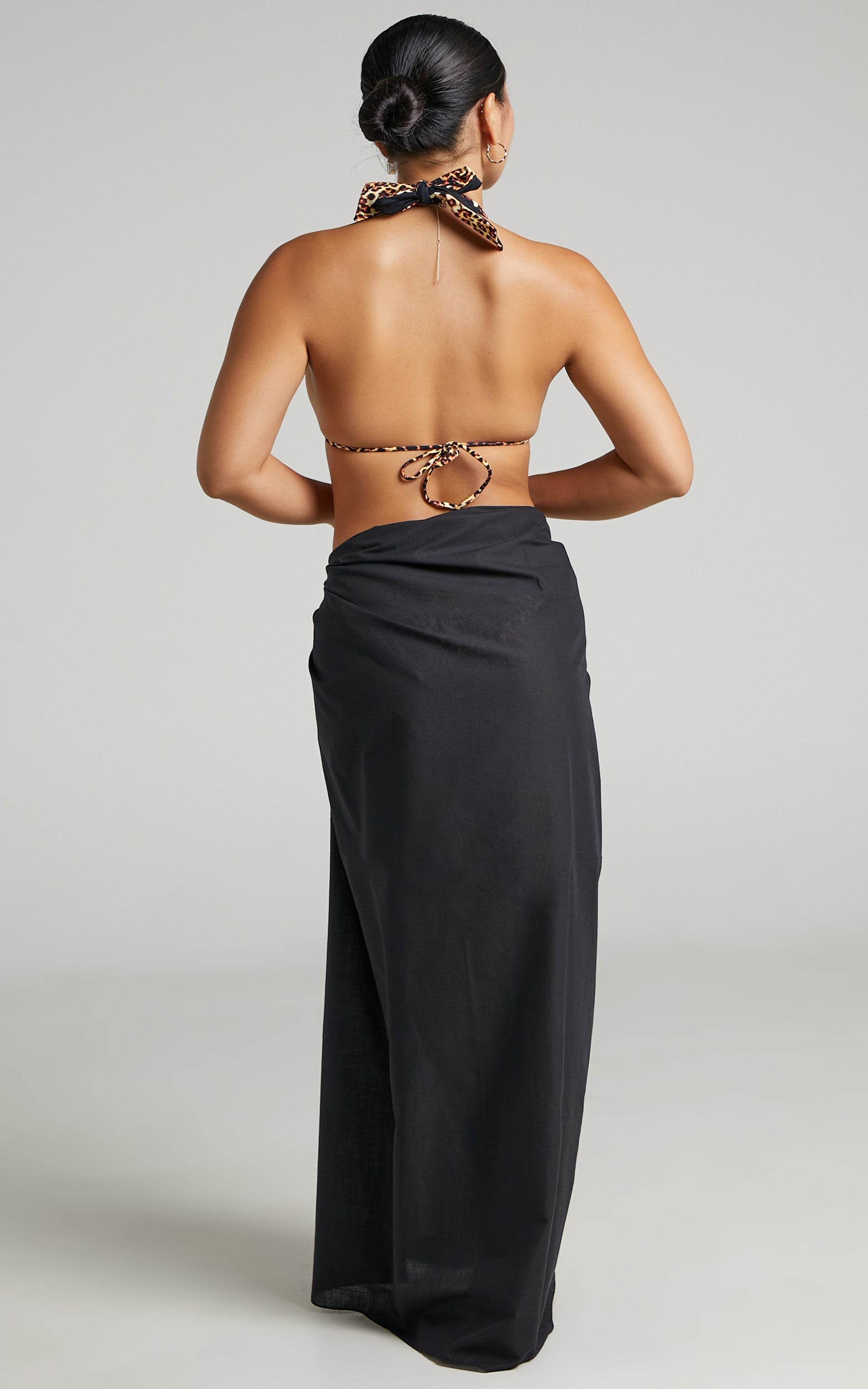 Laluna Sarong in Black