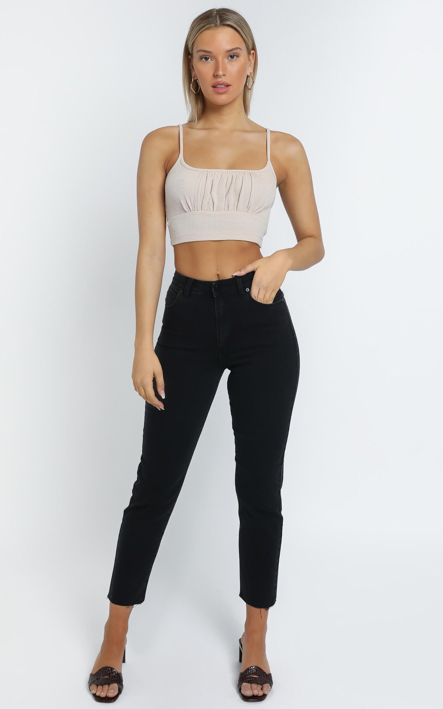 Abrand - A 94 High Slim Jean in 90210 Raw