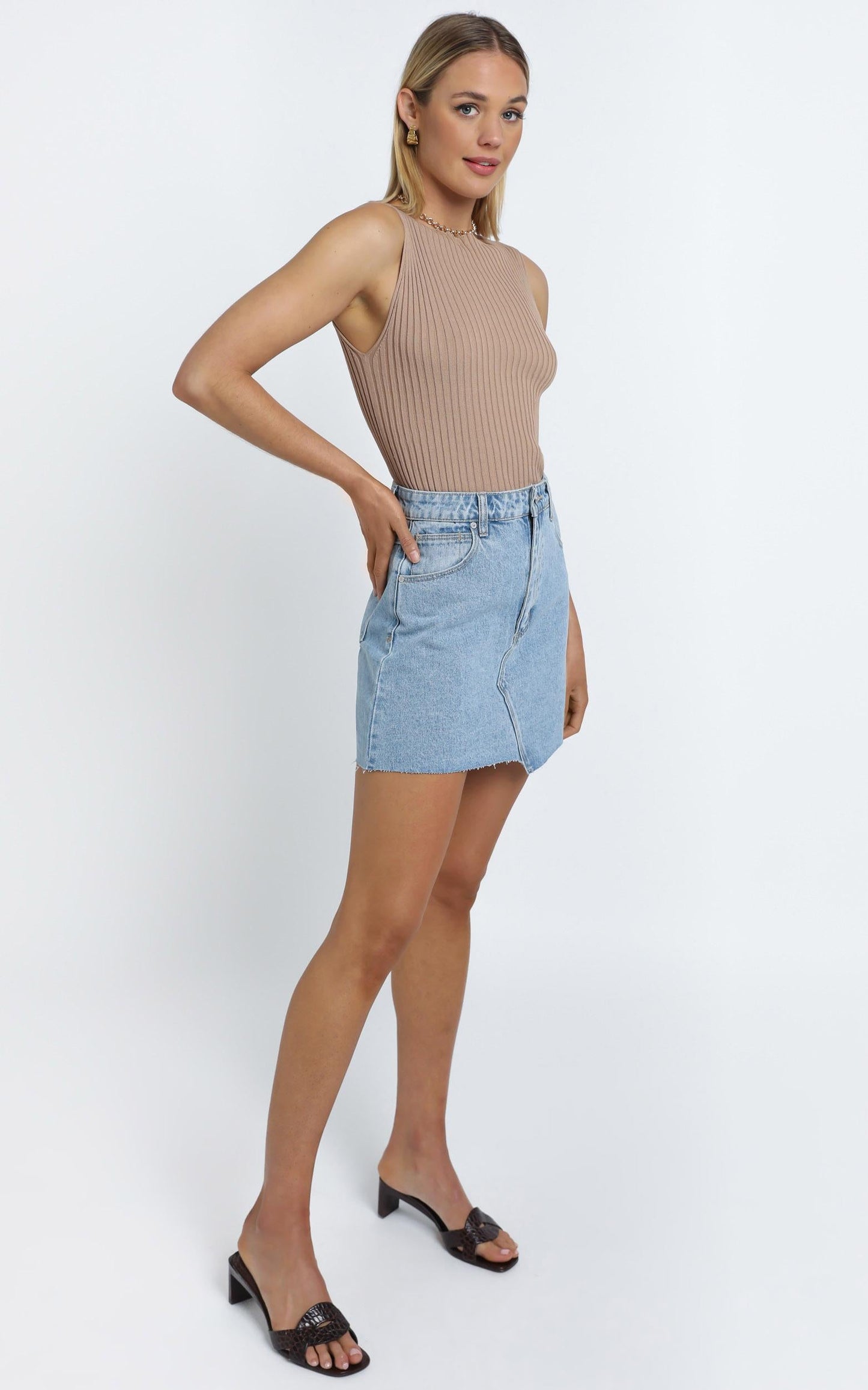 Abrand - A Aline Denim Skirt in Bleach Bomb