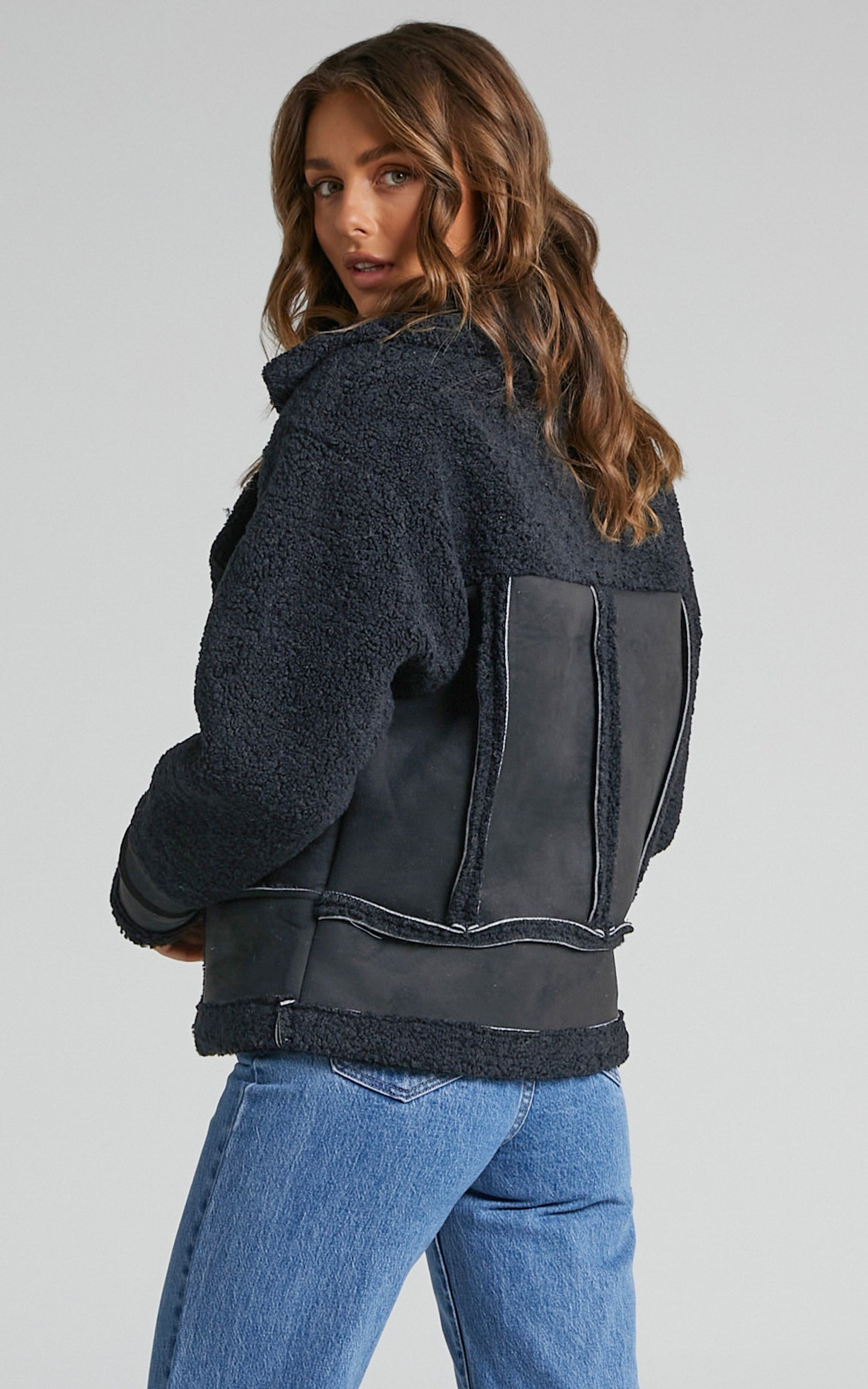 Zunette Zip Front Cosy Teddy Jacket in Black