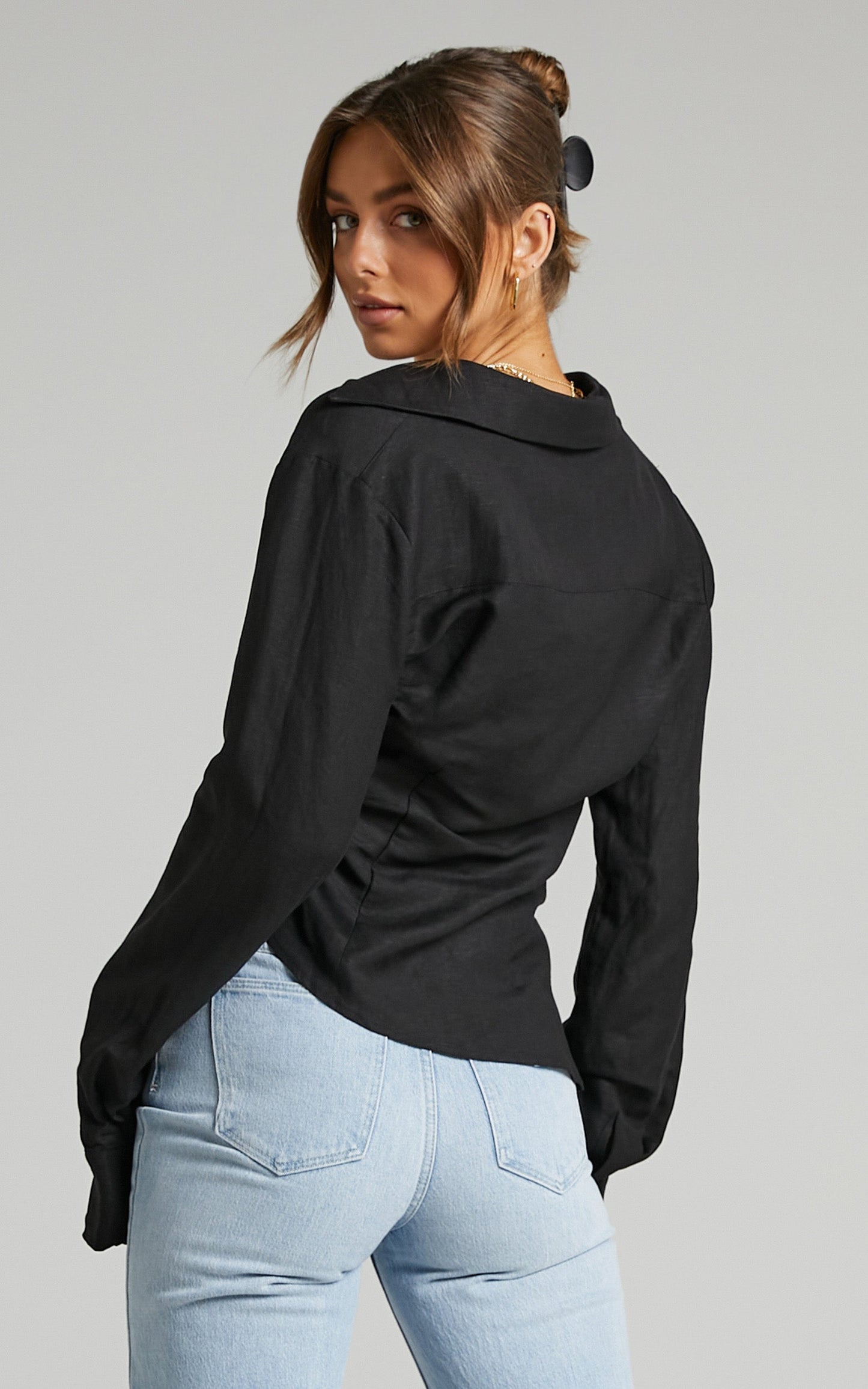Lioness - Valencia Linen Look Plunge Top in Black
