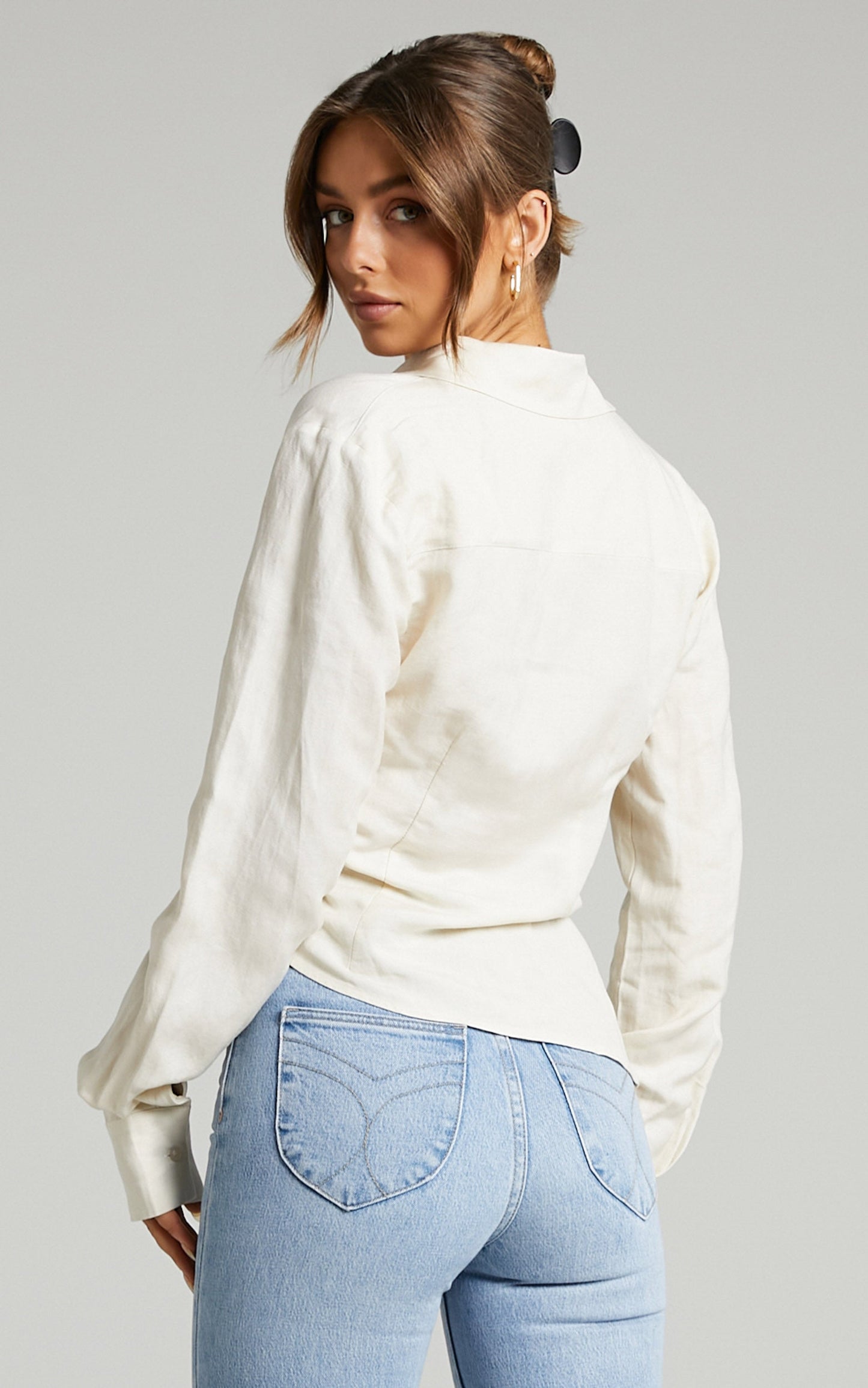 Lioness - Valencia Linen Look Plunge Top in Off White