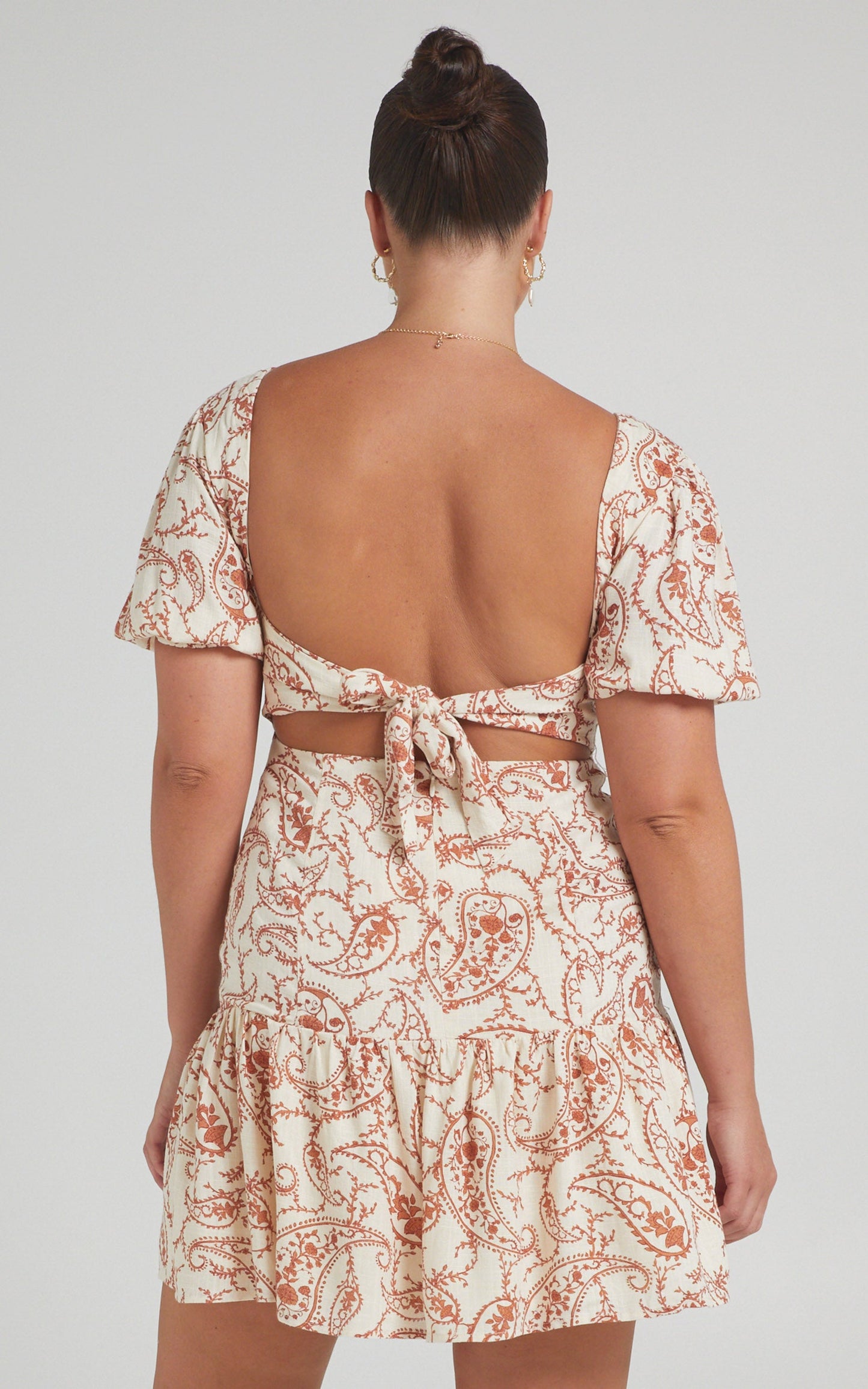Nazeli Mini Dress - Linen Look Cut Out Puff Sleeve Linen Dress in Chocolate Paisley