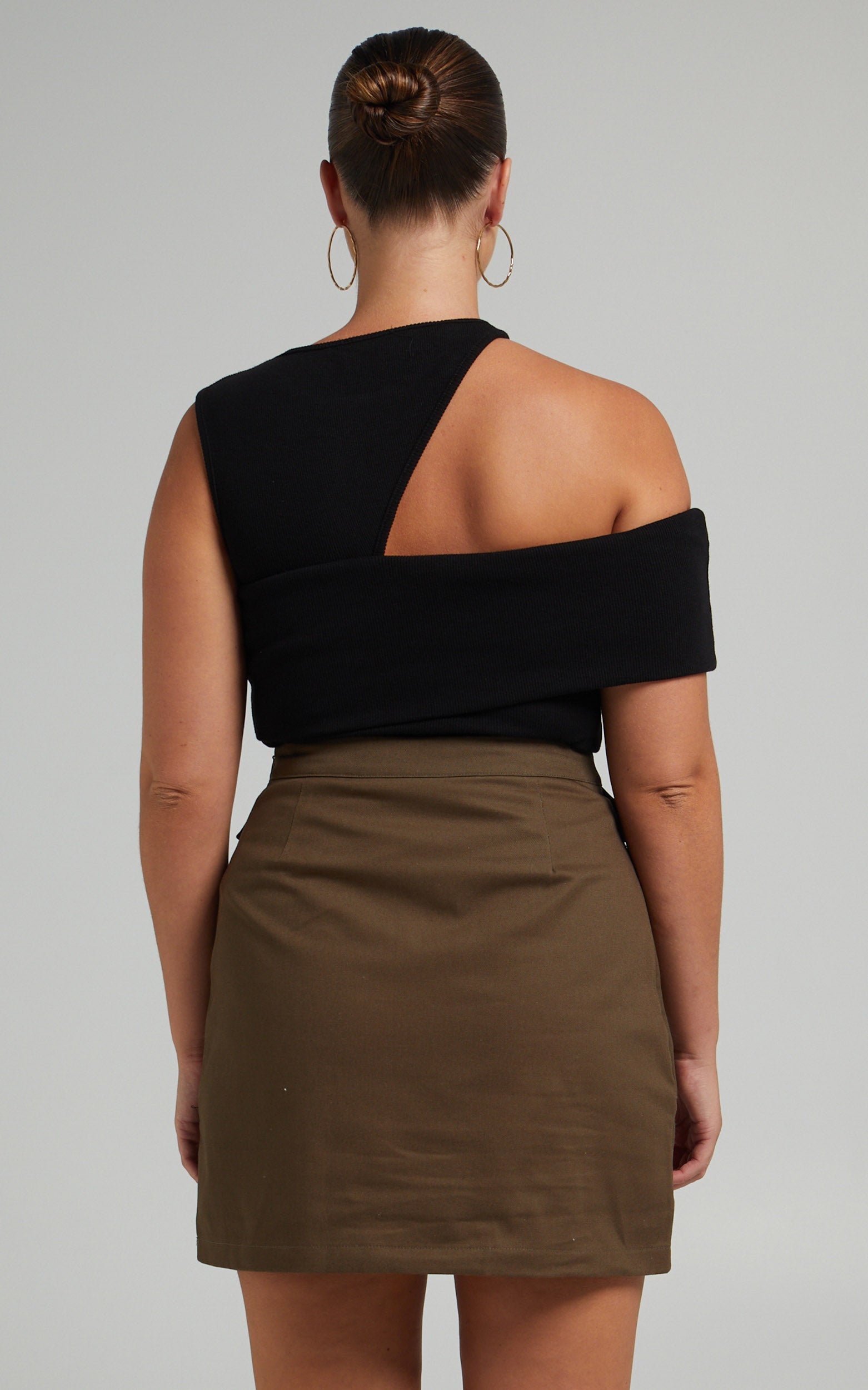 Jeyna Cargo Skirt in Khaki