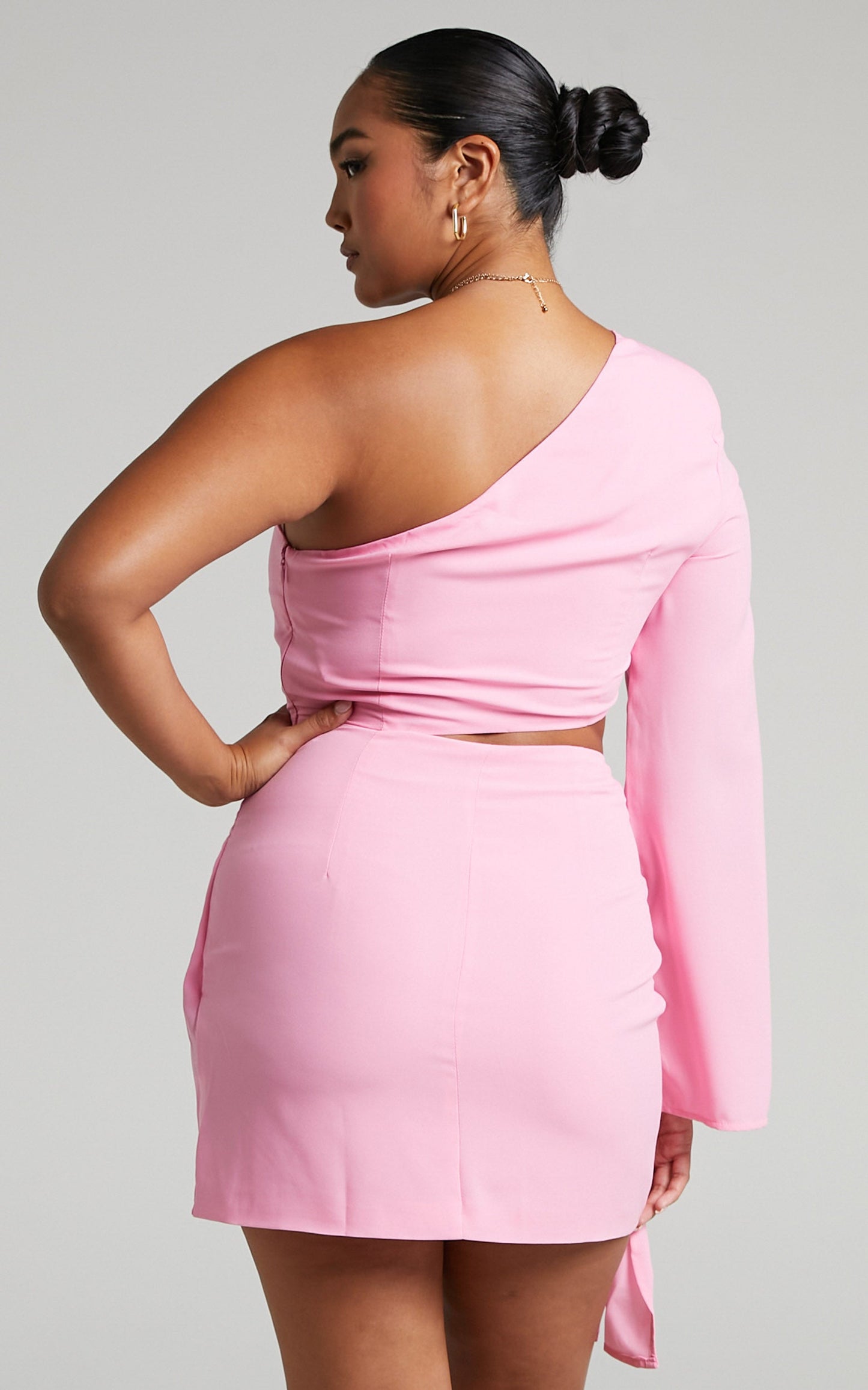RUNAWAY THE LABEL - NAMI DRESS in Bubblegum Pink