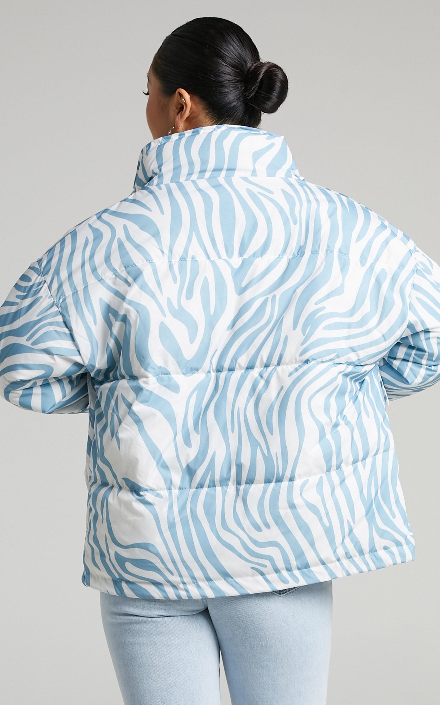 Settie Puffer Jacket in Blue Zebra