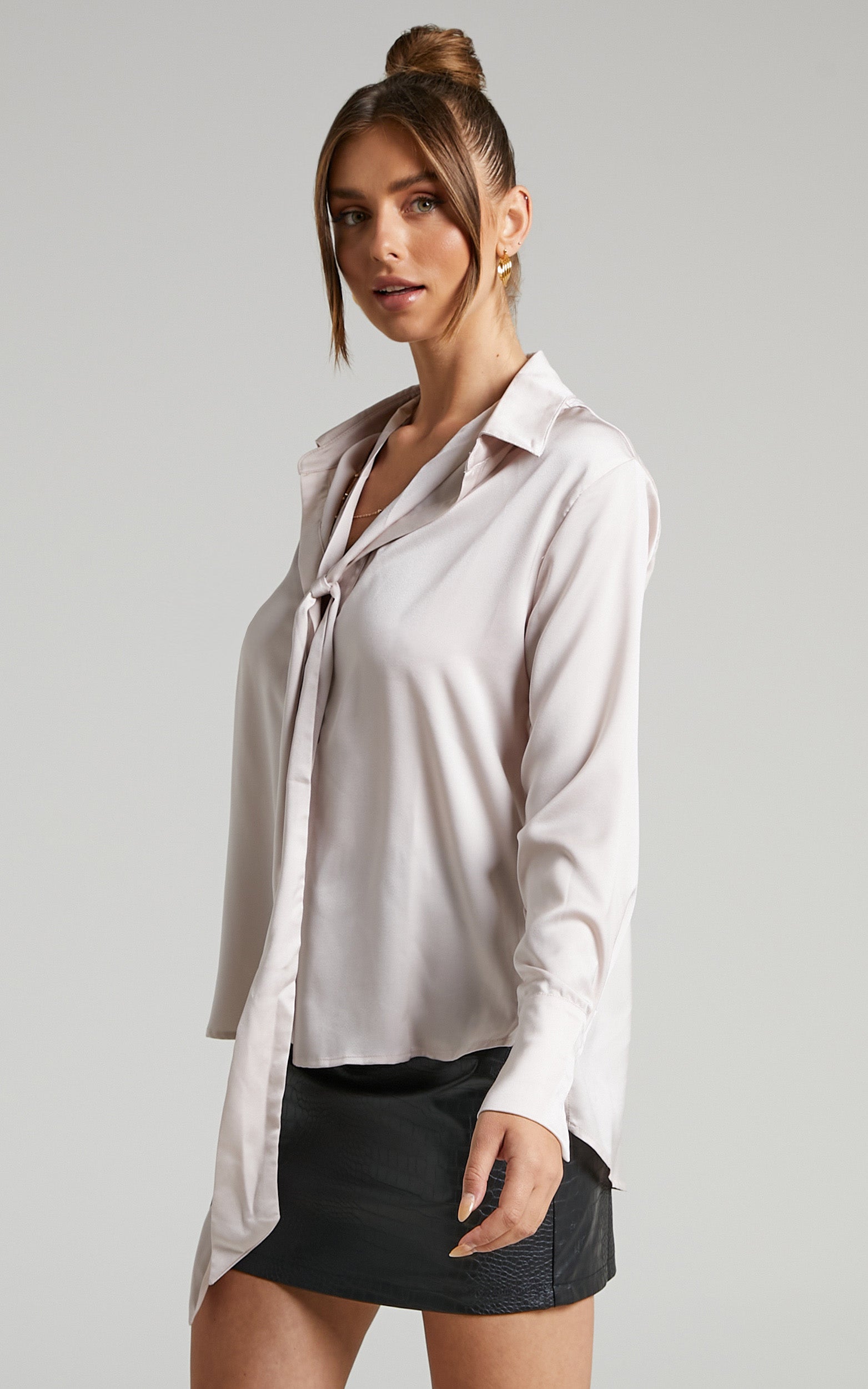 Veranne Long Sleeve Blouse with Neck Tie in Cream