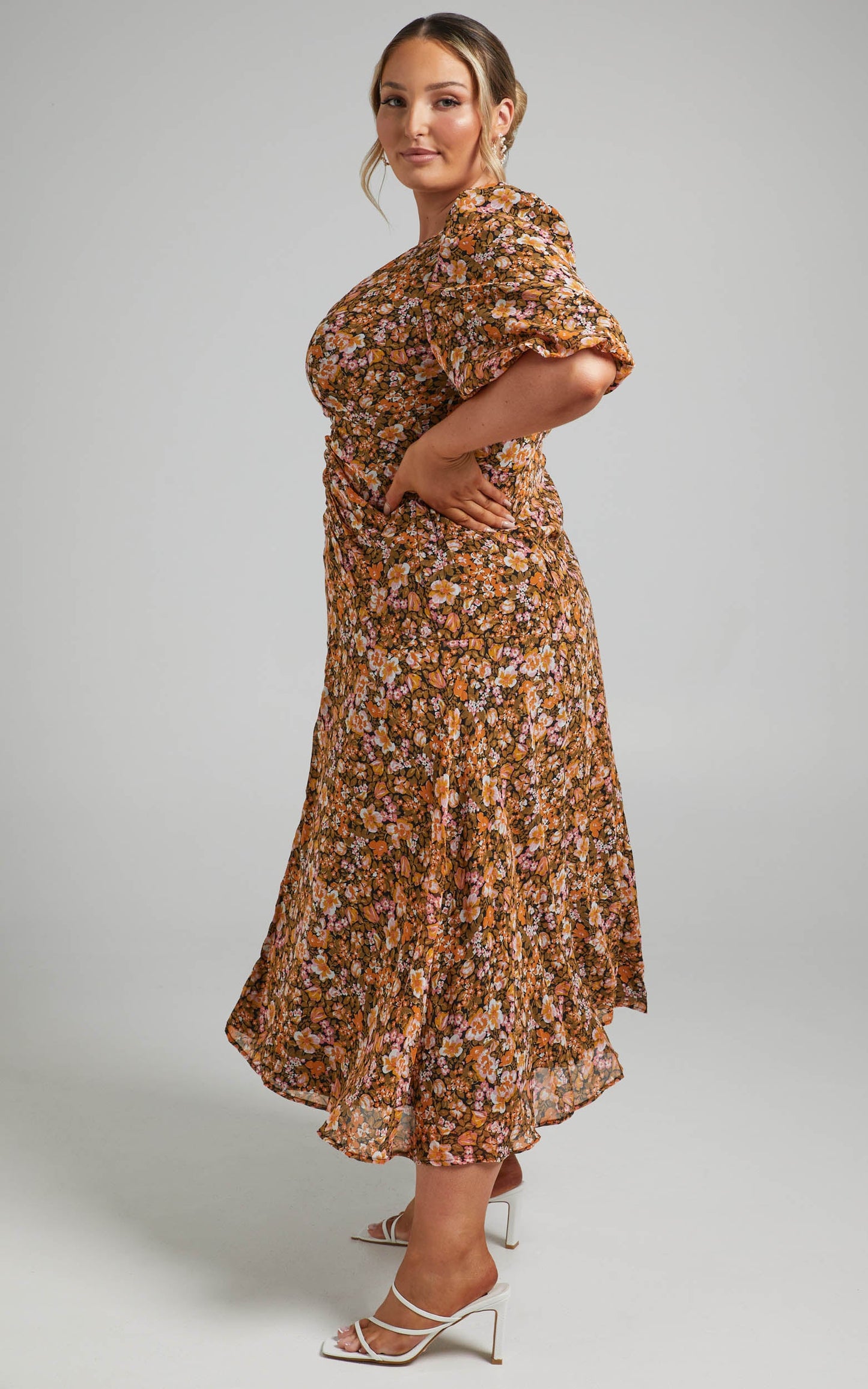 Loree Midi Dress - Puff Sleeve Dress in Black Floral