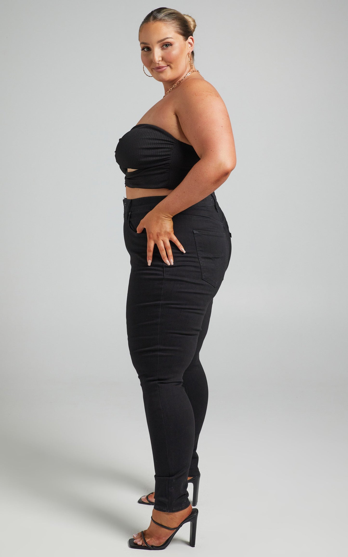 Levi's Curve - Mile High Super Skinny Jean in Black Celestial