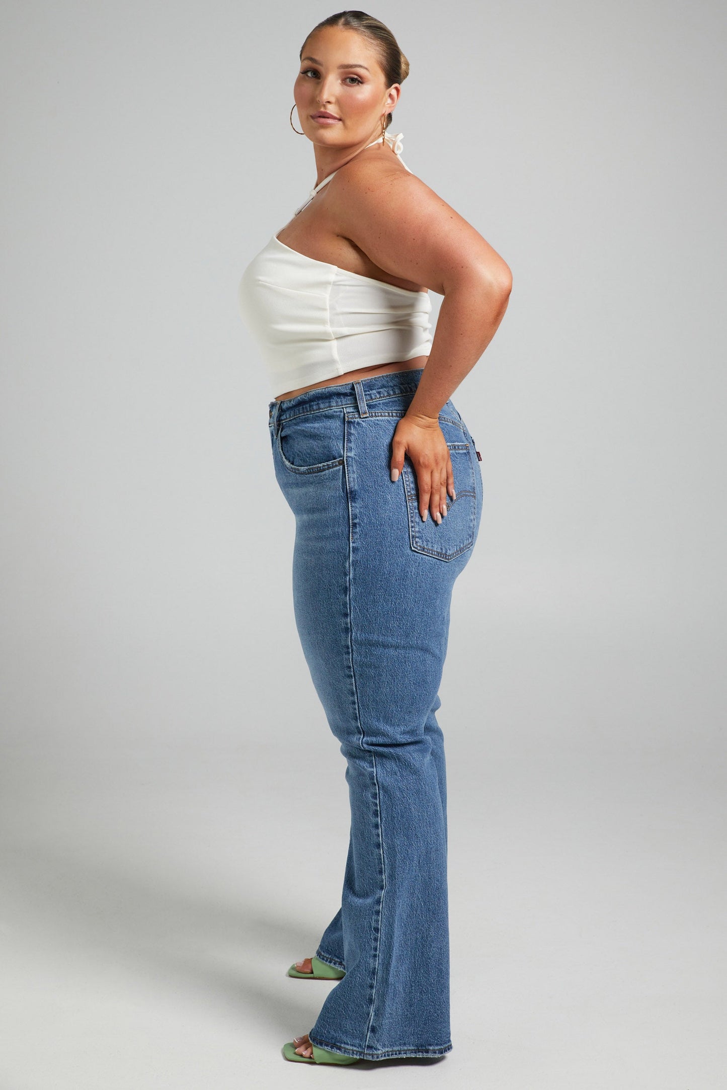 Levi's Curve - 70s High Flare Jean in Sonoma Walks