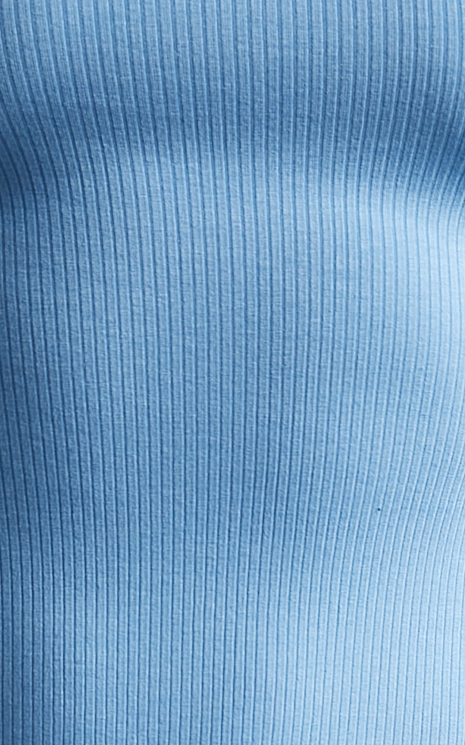 Jaeleigh Long sleeve Midi Dress with Cut Out Back in Cornflower Blue