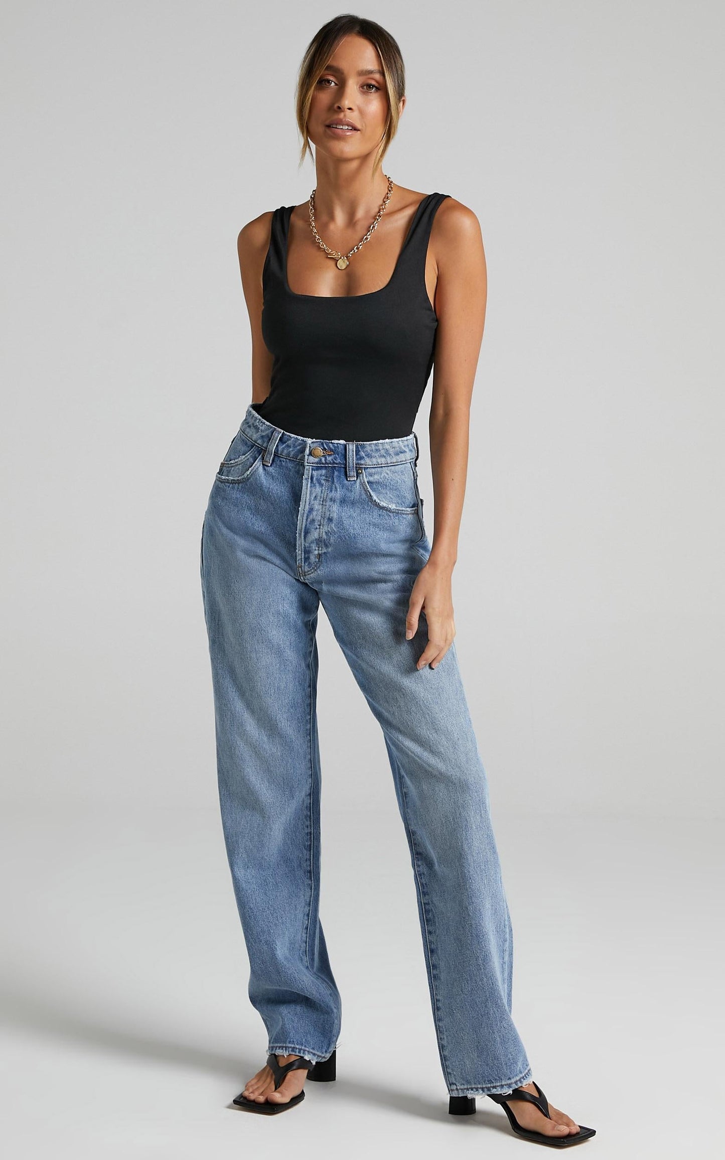 Rolla's - Classic Straight Jean in 90s Blue