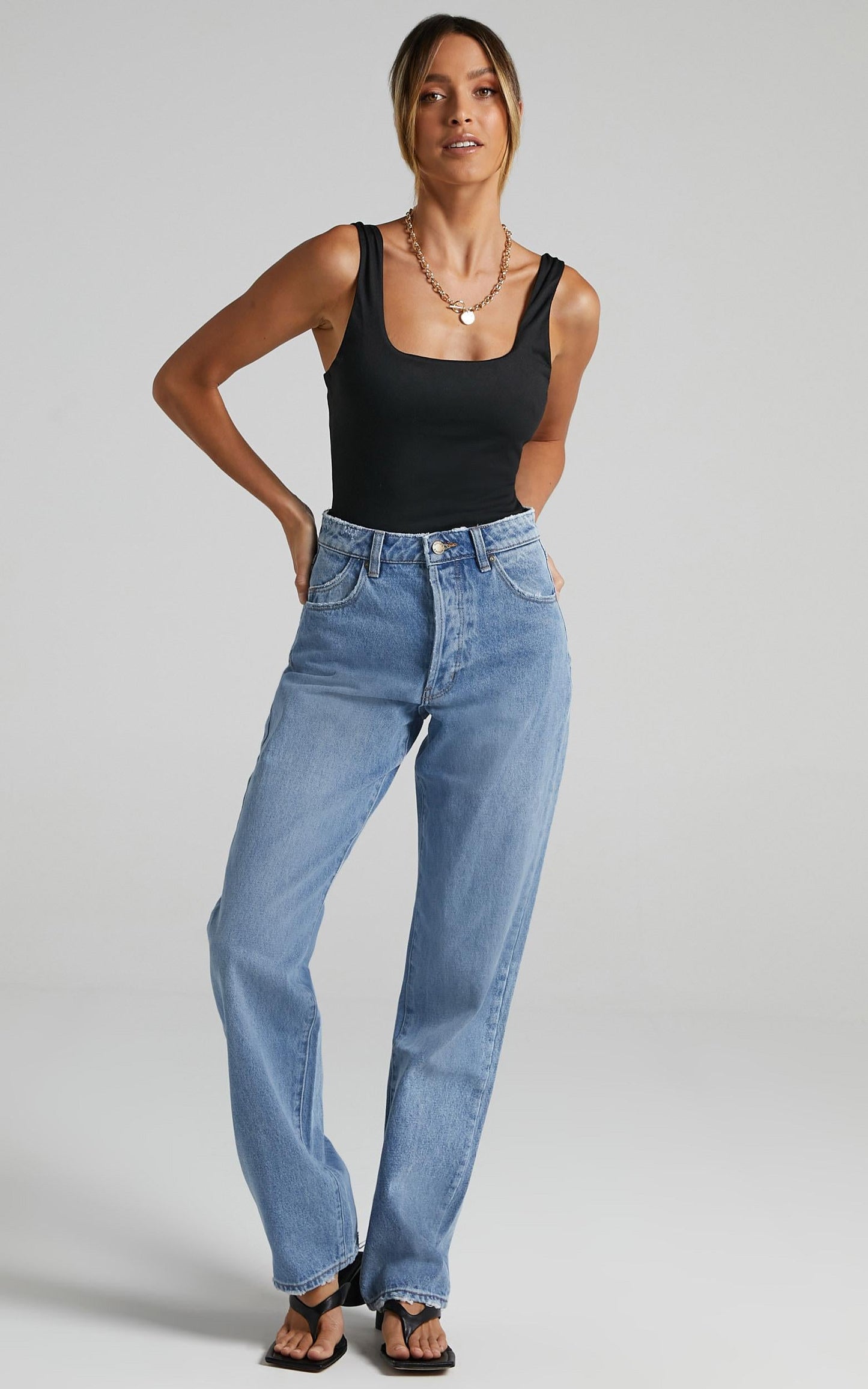 Rolla's - Classic Straight Jean in 90s Blue
