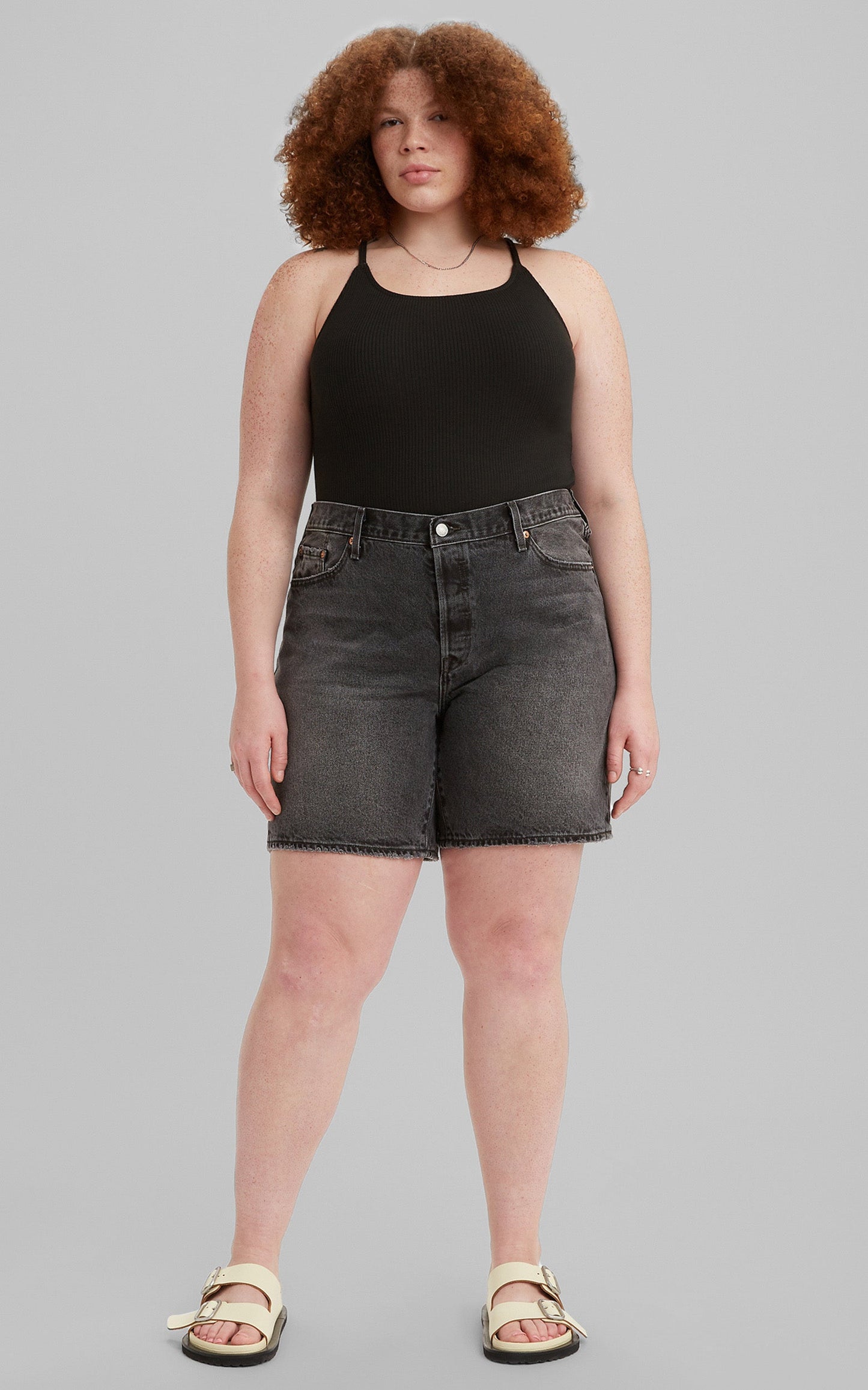 Levi's Curve - 90s 501 Denim Short in Blended - Black Worn In