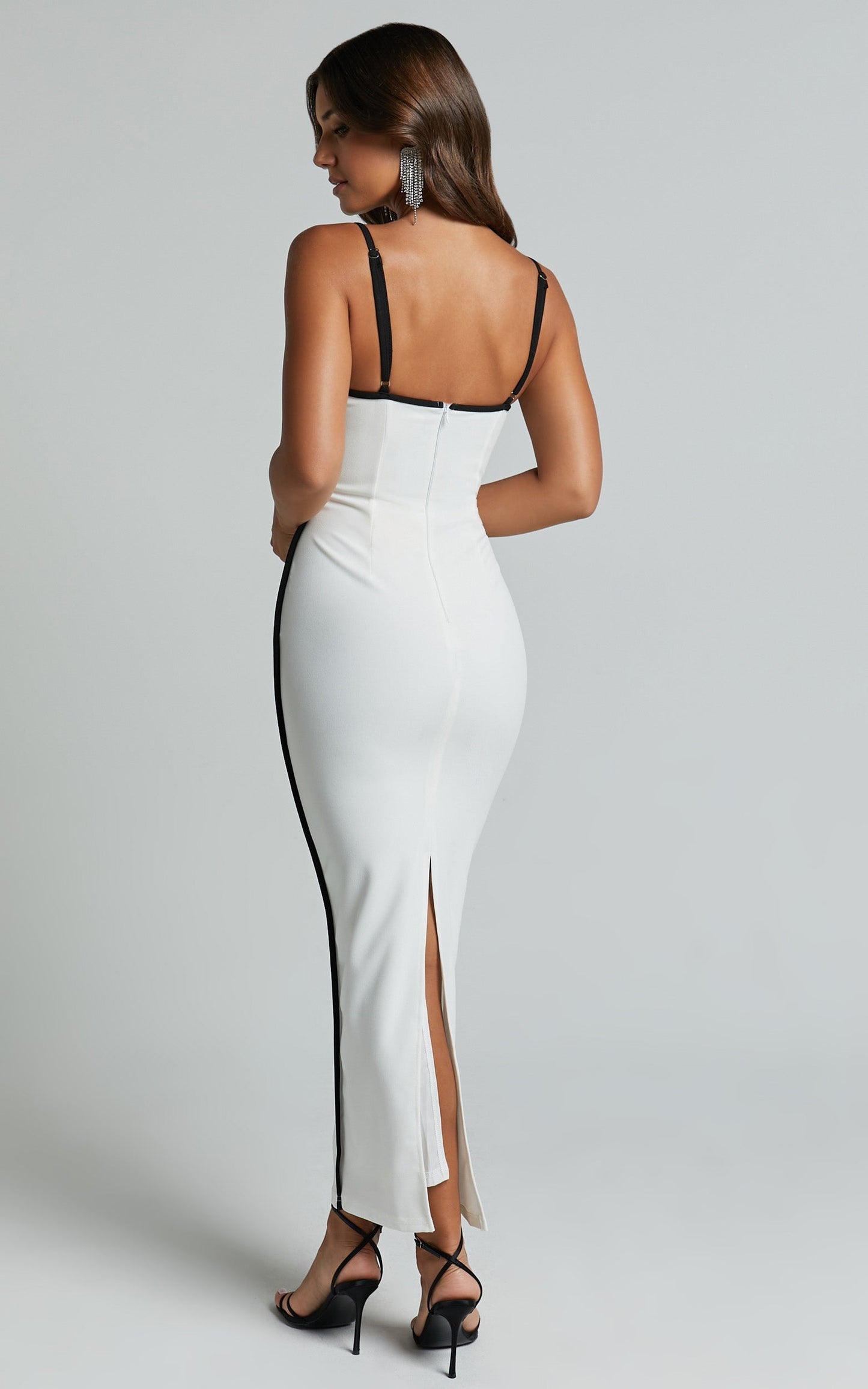 Abegaille Midi Dress - Bodycon Dress in White/Black