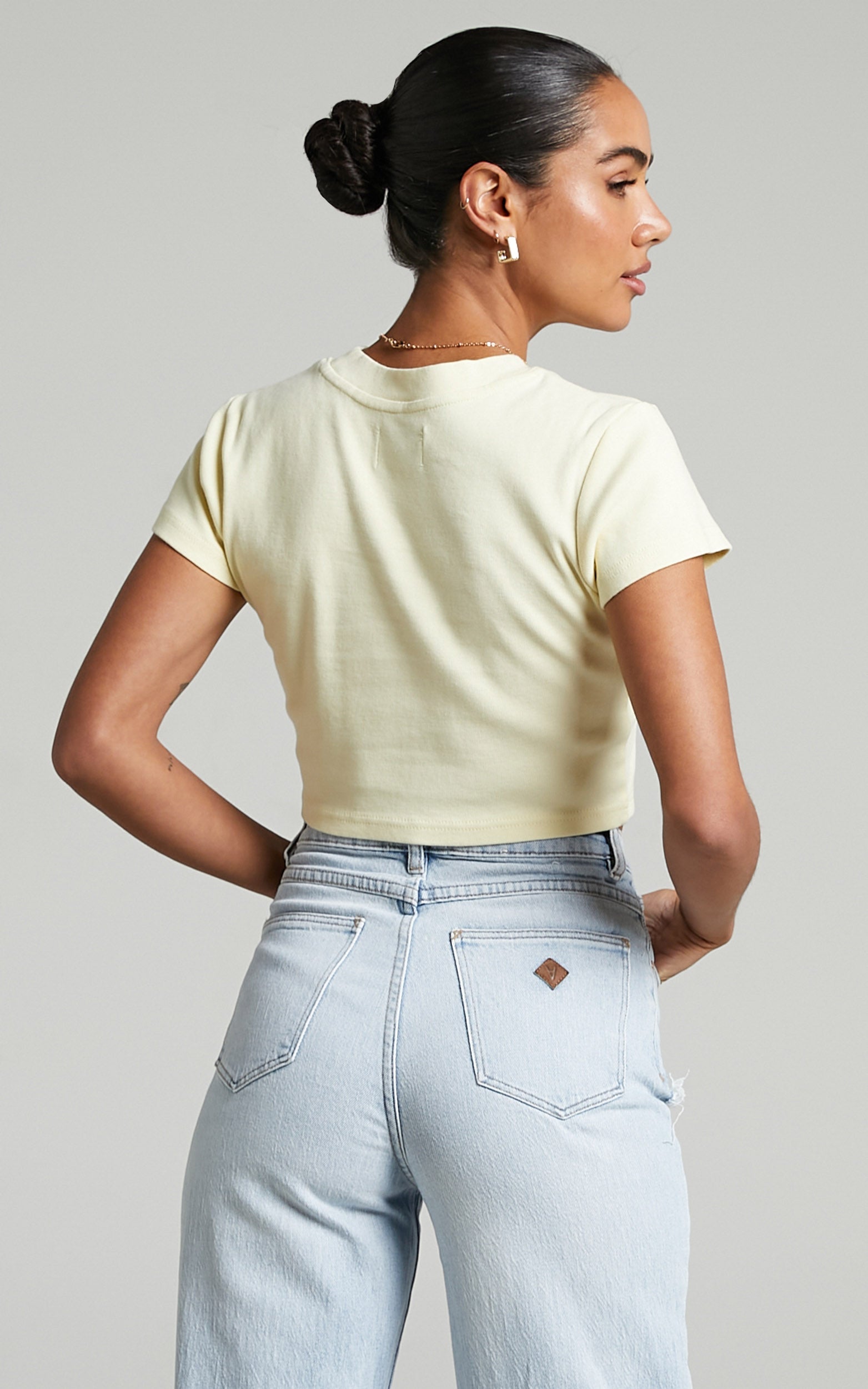 Abrand - 90's Crop Tee in Butter