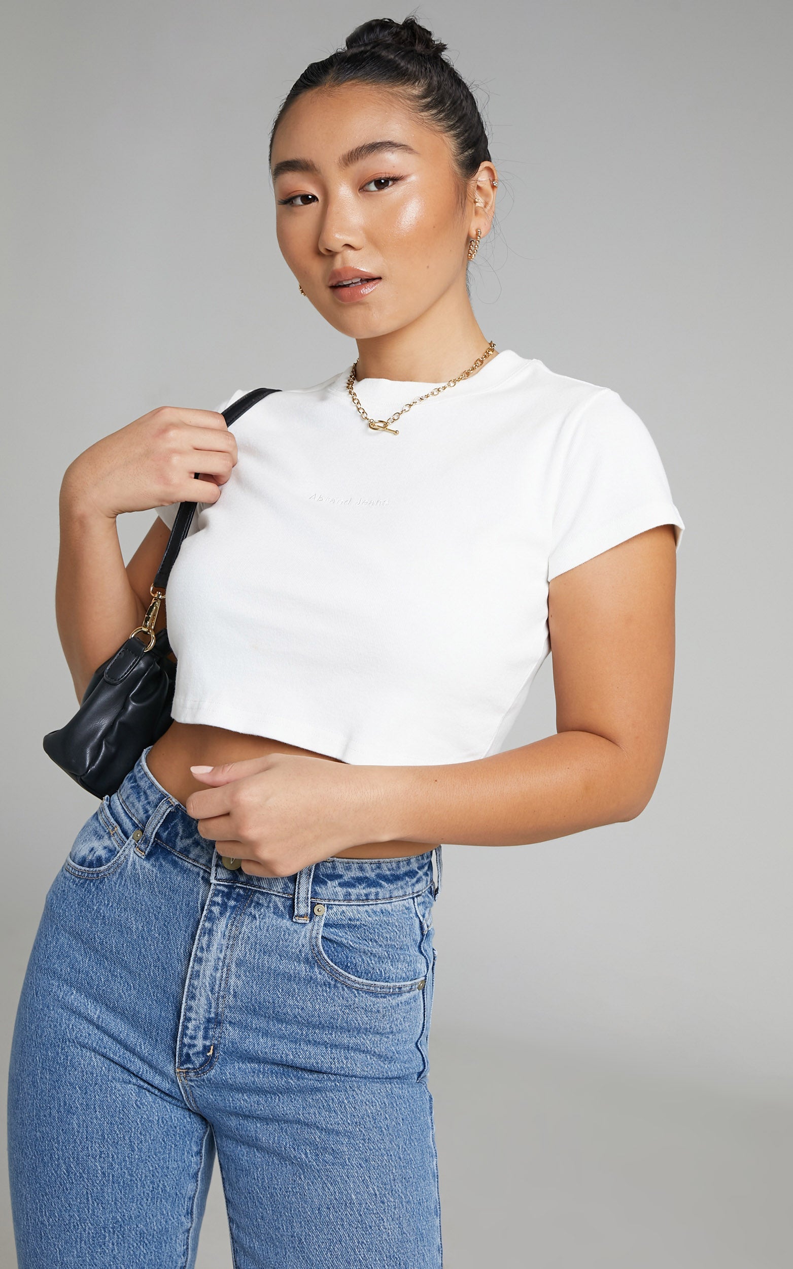 Abrand - A 90's Crop Tee in White Sand
