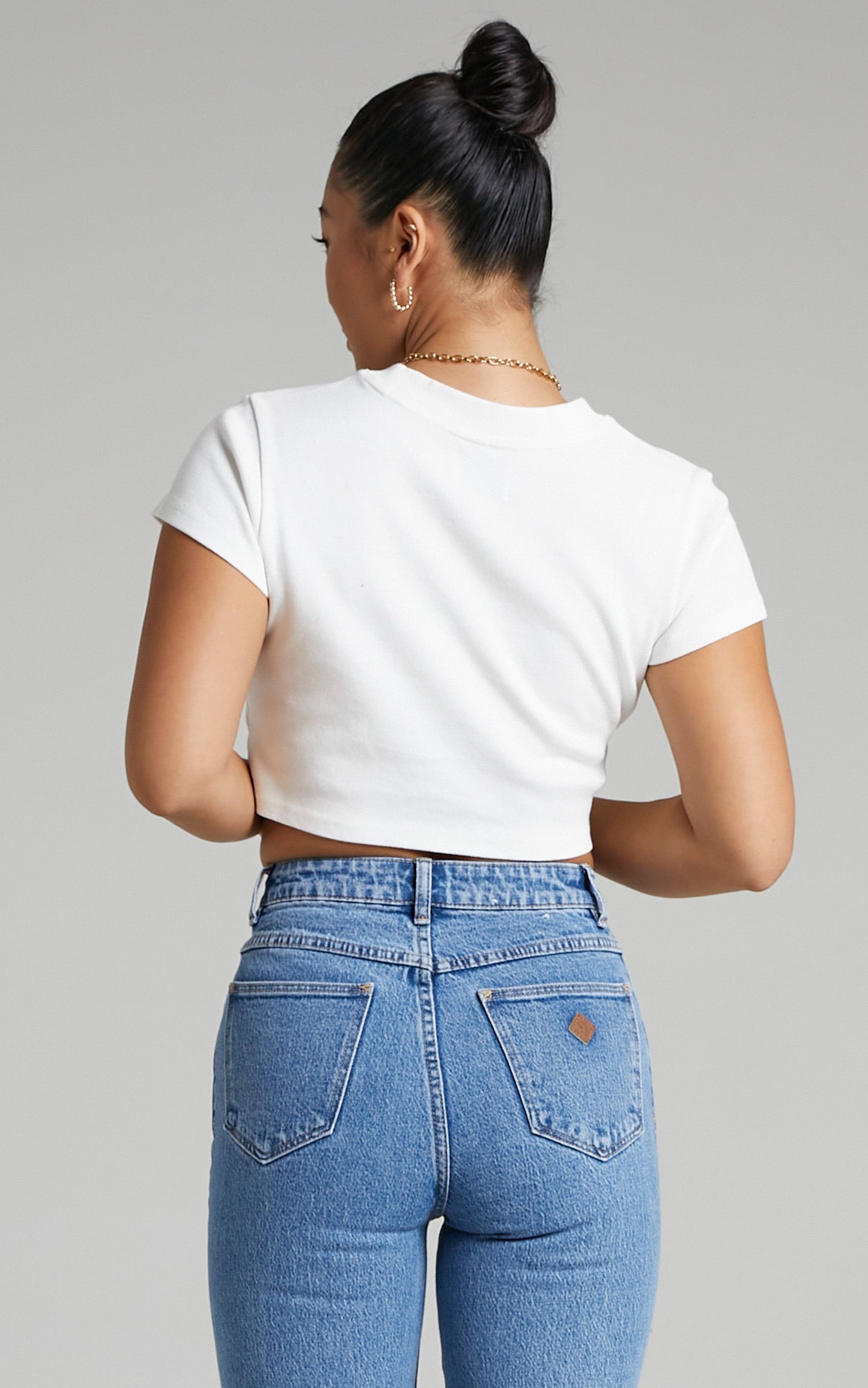 Abrand - A 90's Crop Tee in White Sand