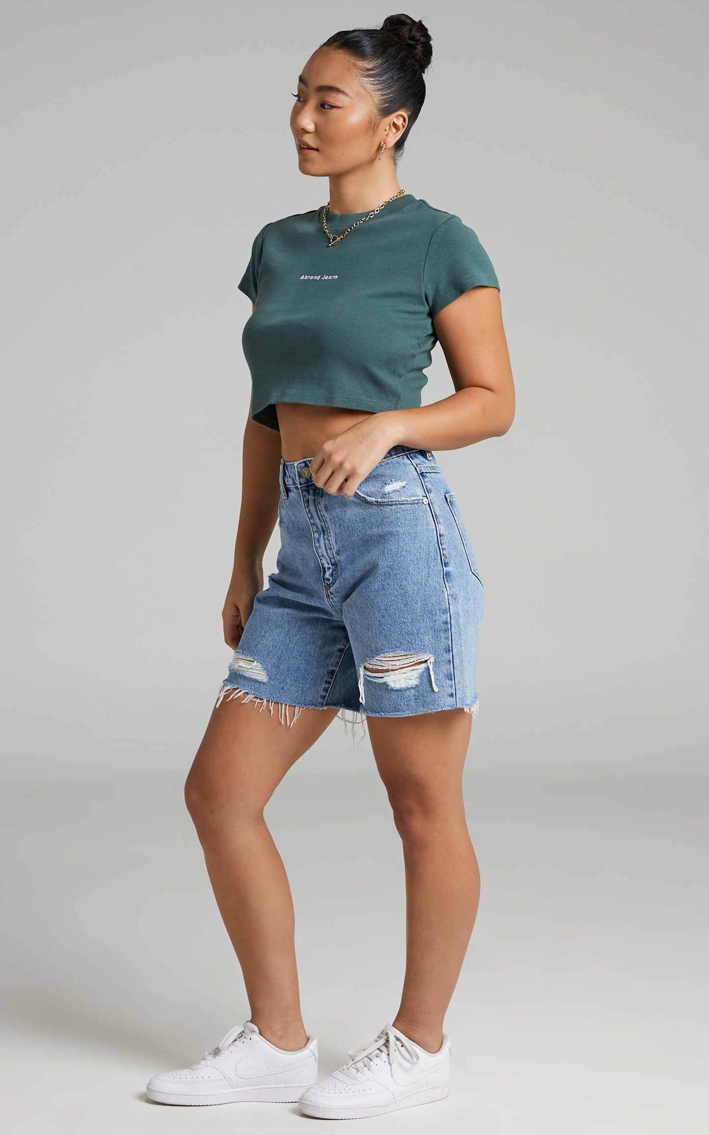 Abrand - A 90's Crop Tee in 90s Green