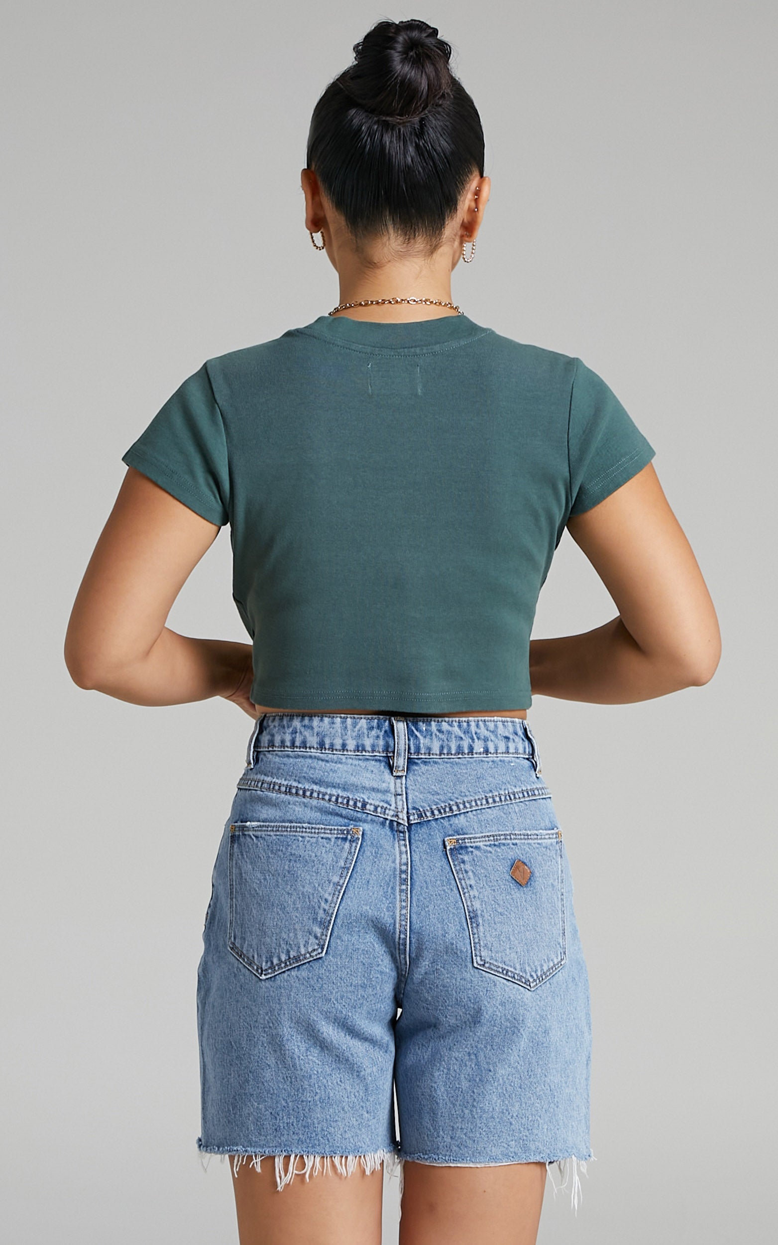 Abrand - A 90's Crop Tee in 90s Green