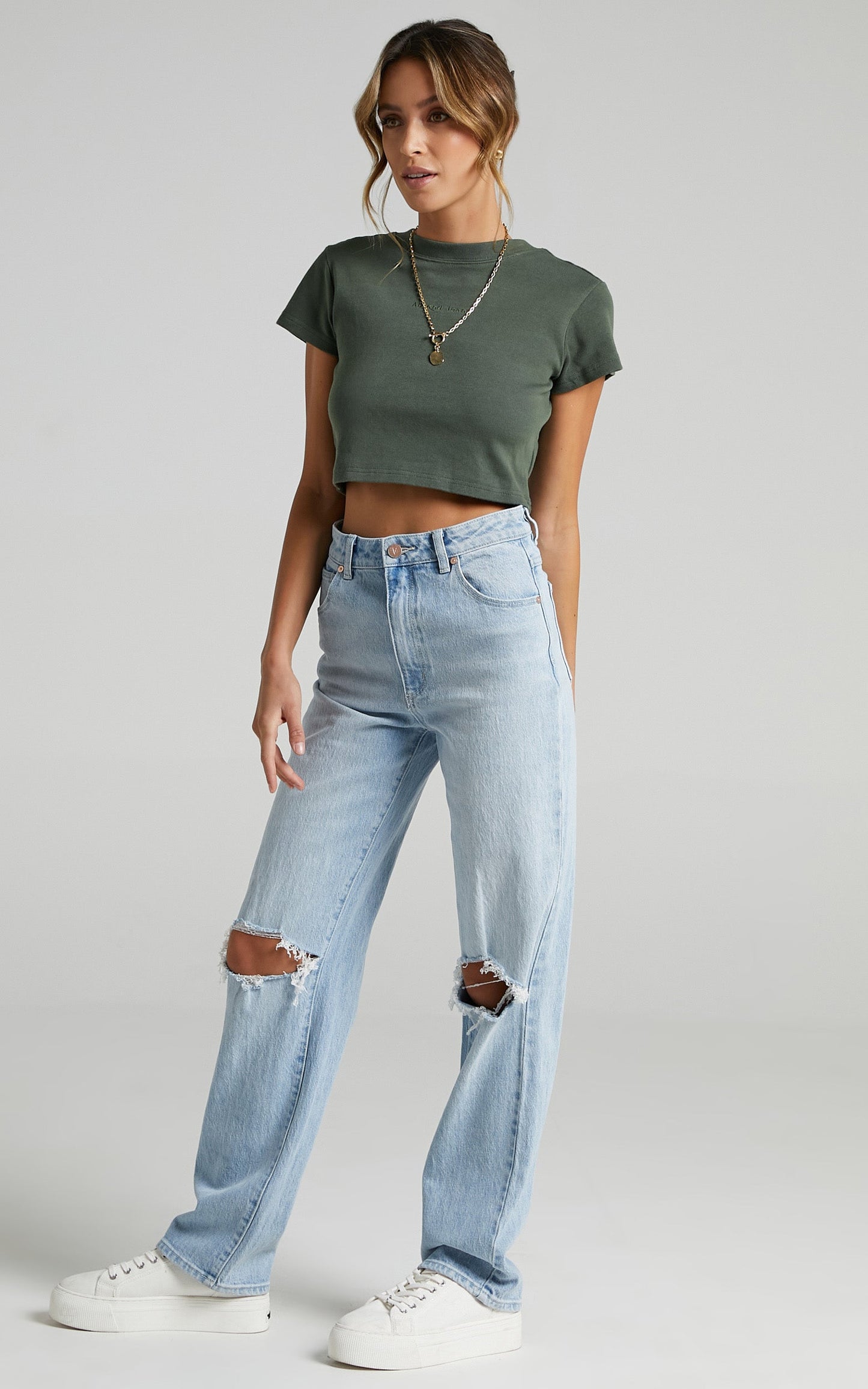 Abrand - A 90's Crop Tee in Olive