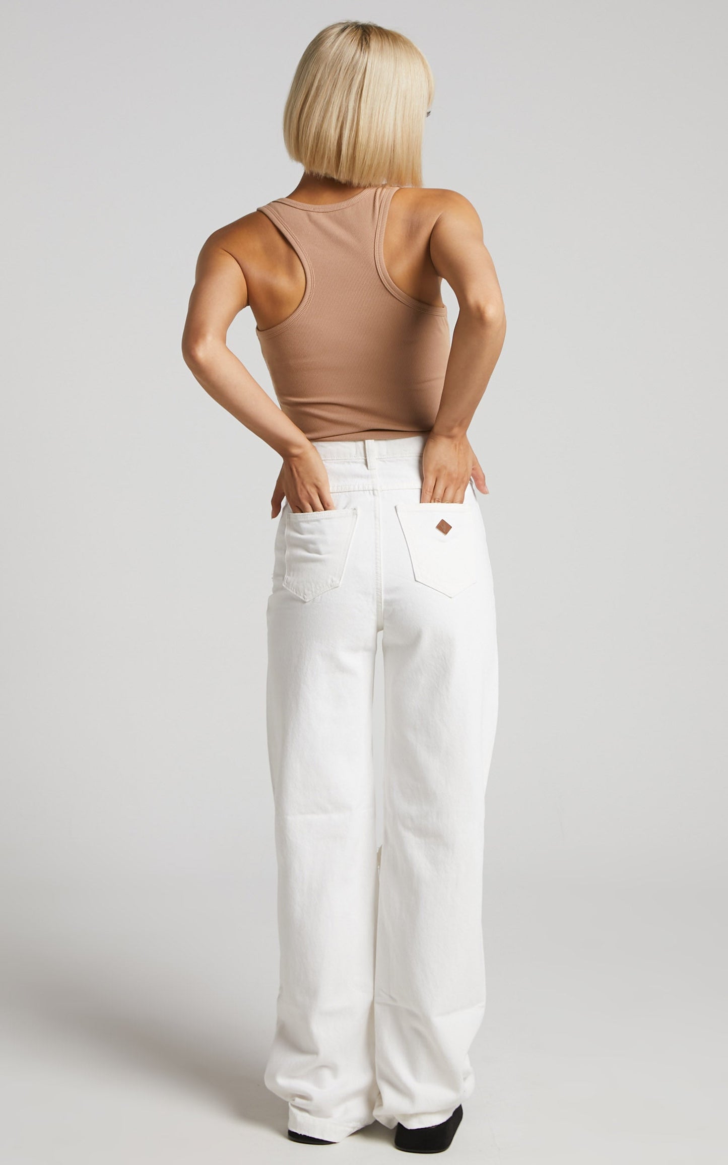 Abrand - A 94 HIGH & WIDE WASHED WHITE RIP Jeans in Washed White