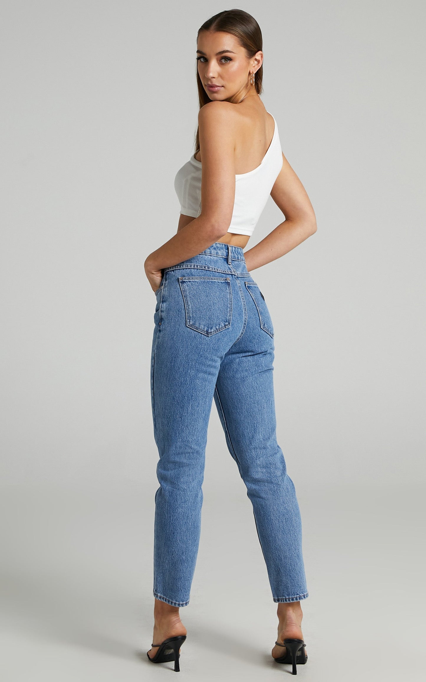 Abrand - A '94 High Slim Jean in Zoe Organic