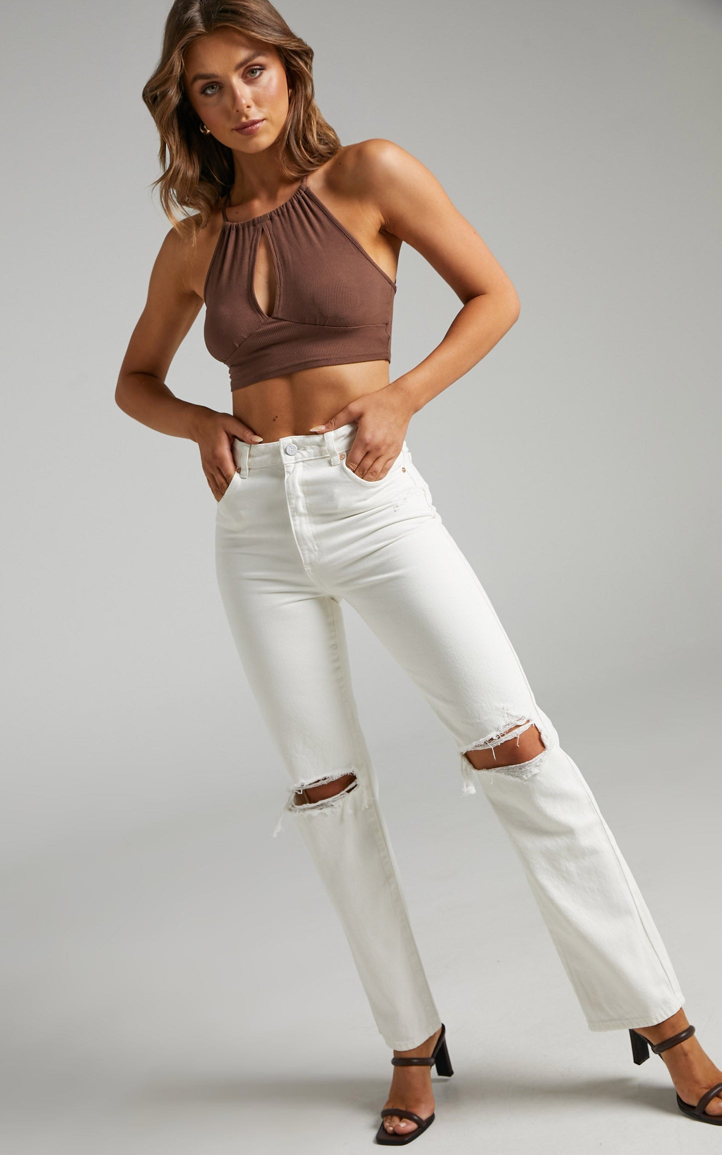 Abrand - A '94 High Straight Jean in White Fade Rip