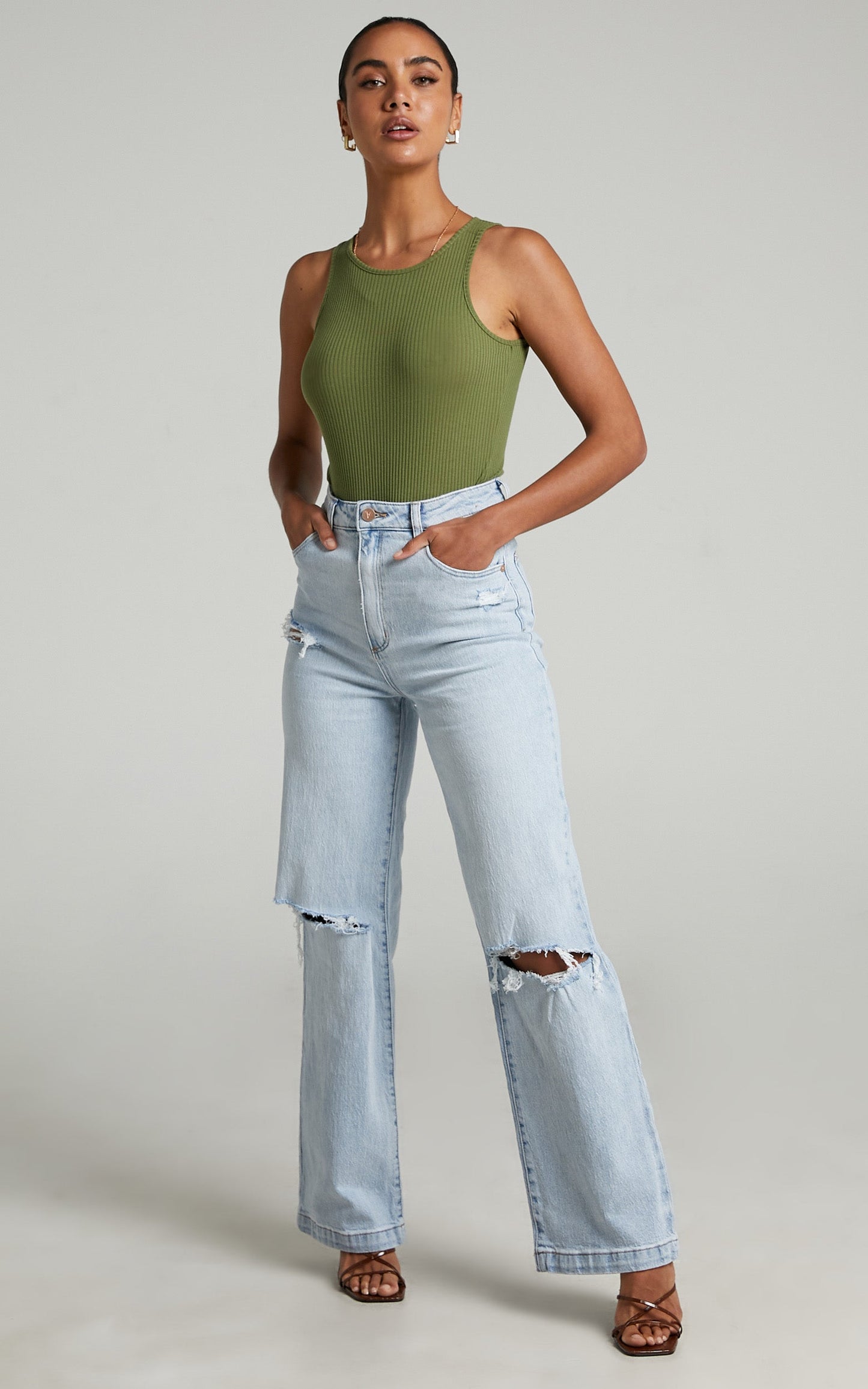 Abrand - A '94 High & Wide Jean in Grace Rip