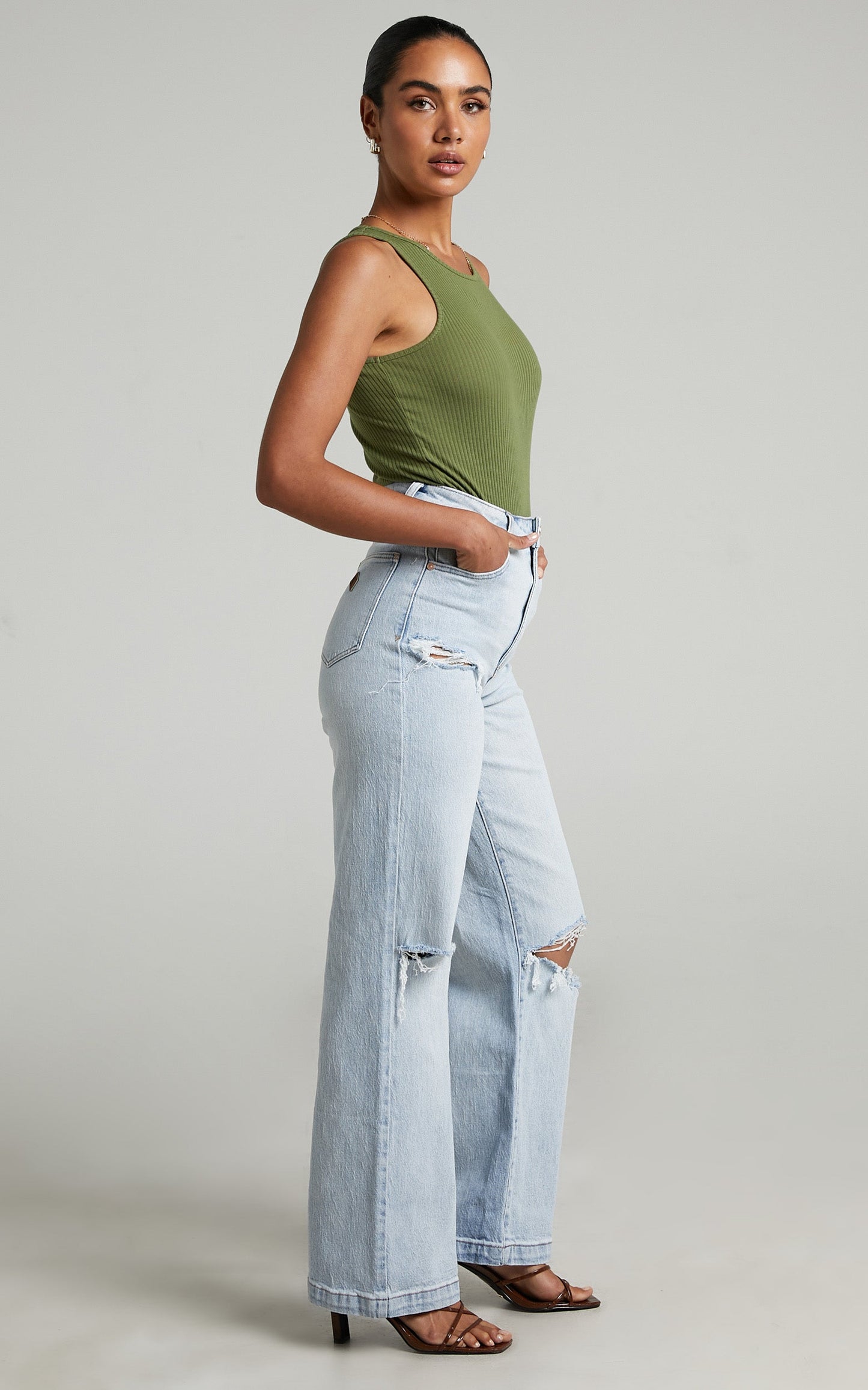 Abrand - A '94 High & Wide Jean in Grace Rip