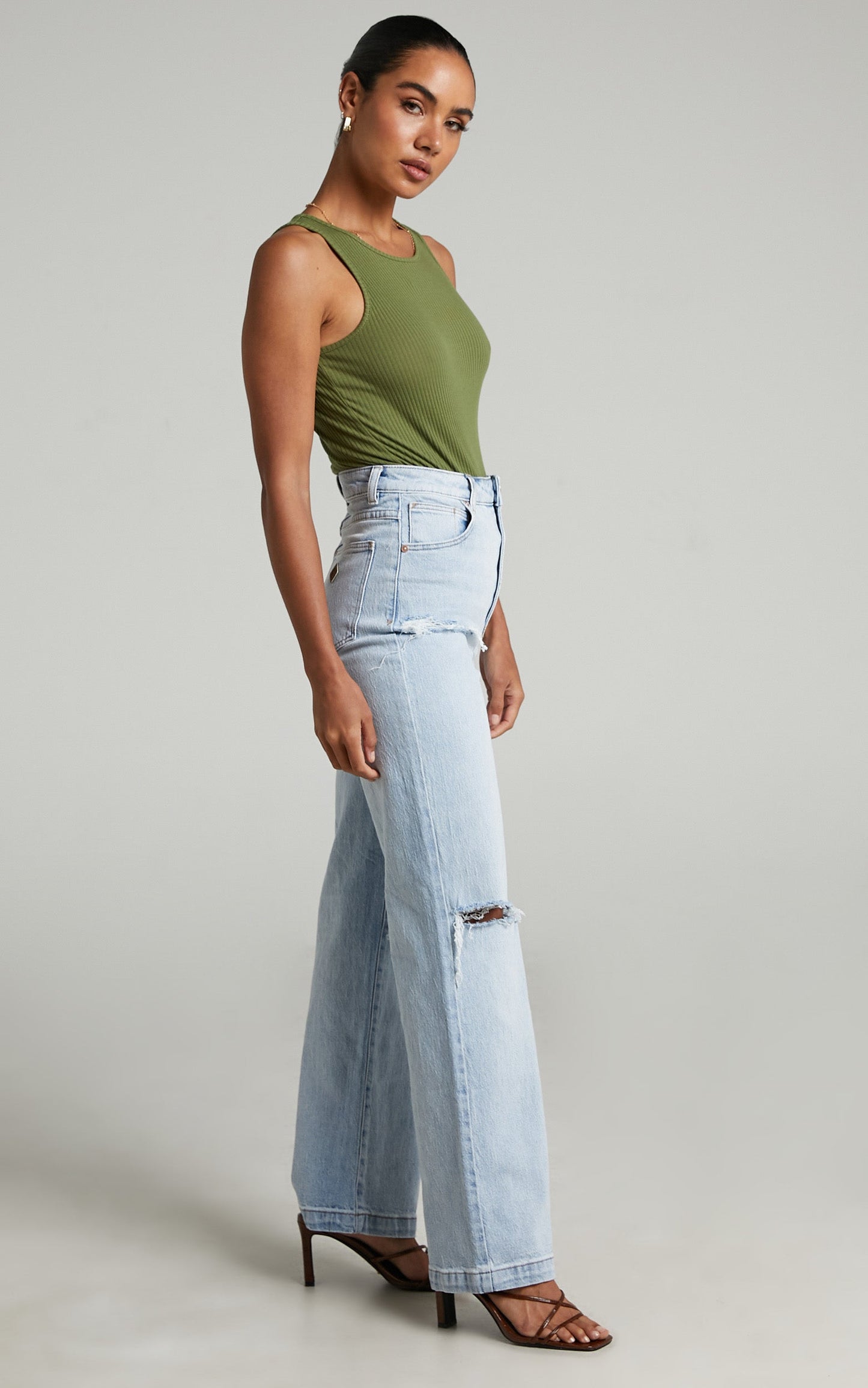 Abrand - A '94 High & Wide Jean in Grace Rip