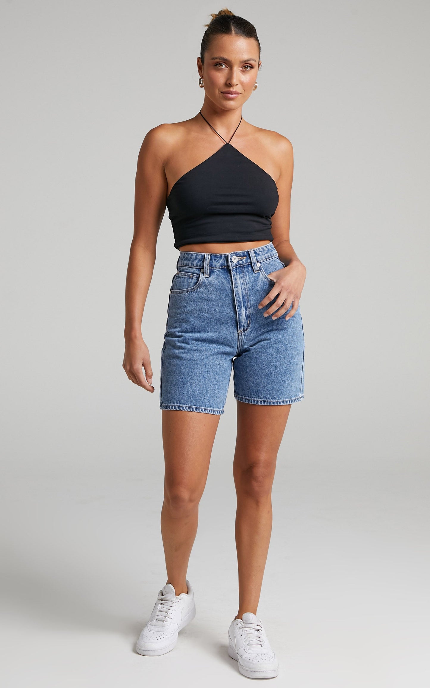Abrand - A Carrie Denim Short in Georgia