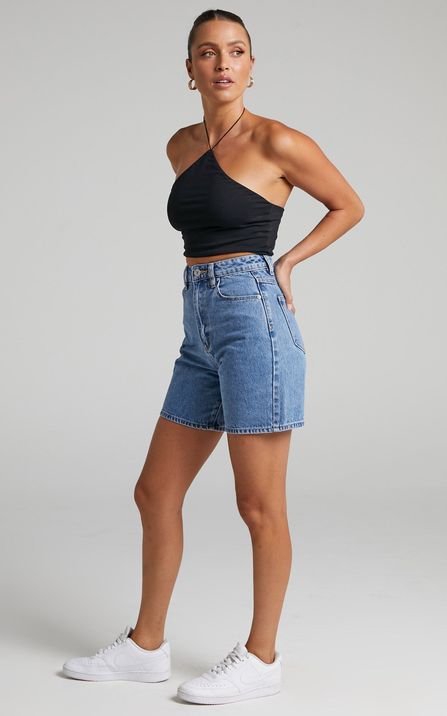 Abrand - A Carrie Denim Short in Georgia