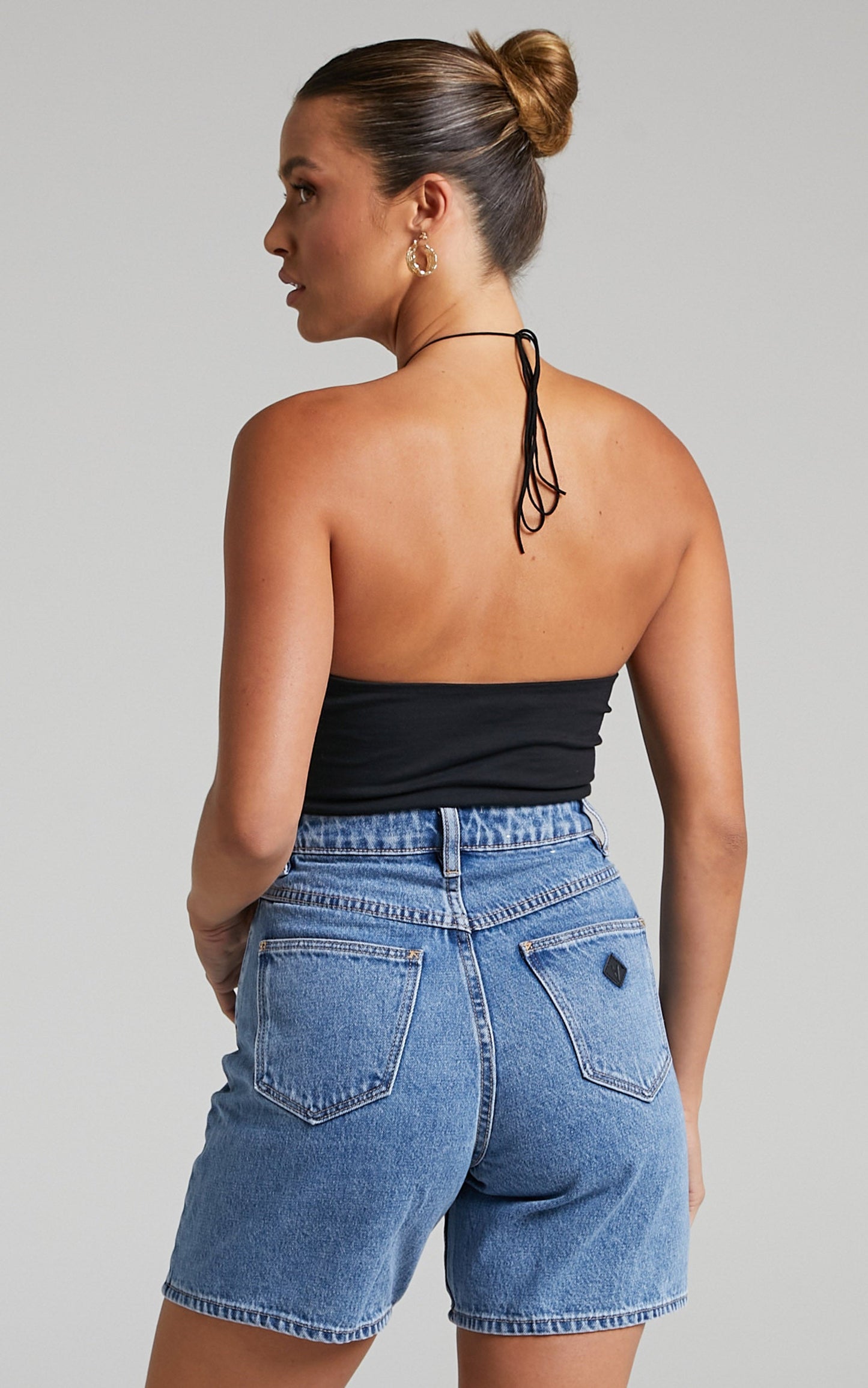 Abrand - A Carrie Denim Short in Georgia
