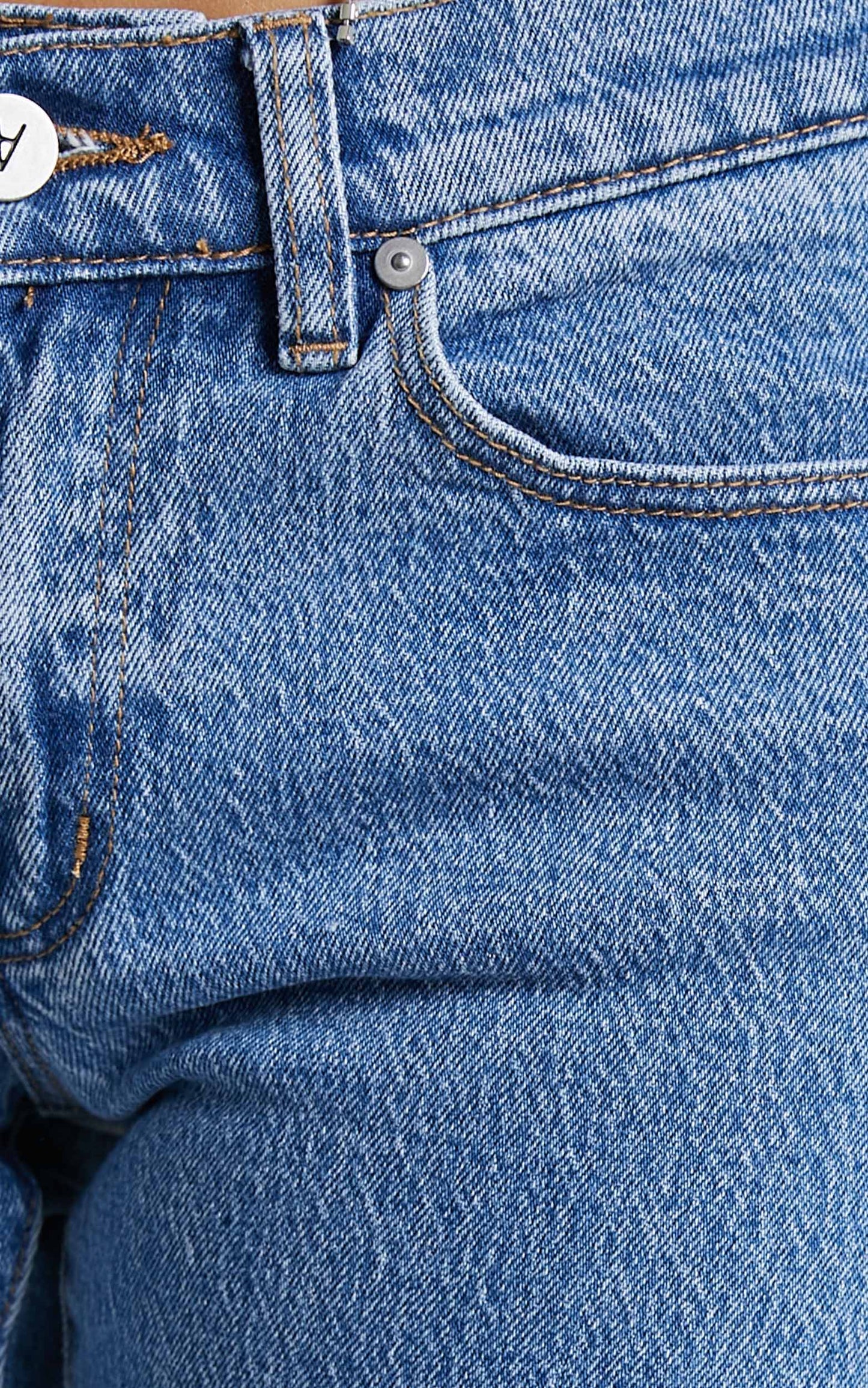 Abrand - A '99 Low Straight Jean in Mid Blue