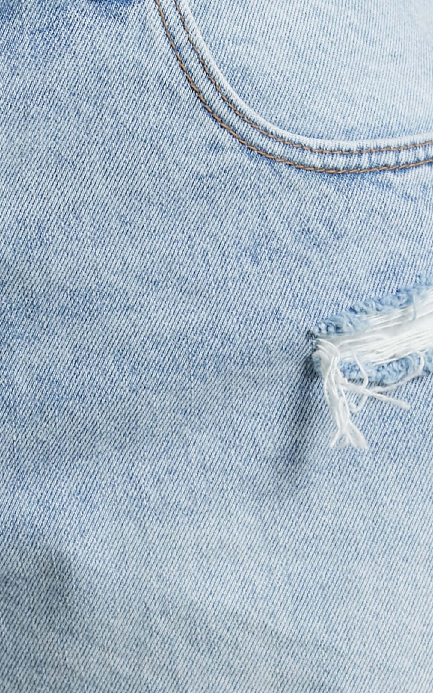Abrand - A Venice Denim Short in Dana Blue Rip