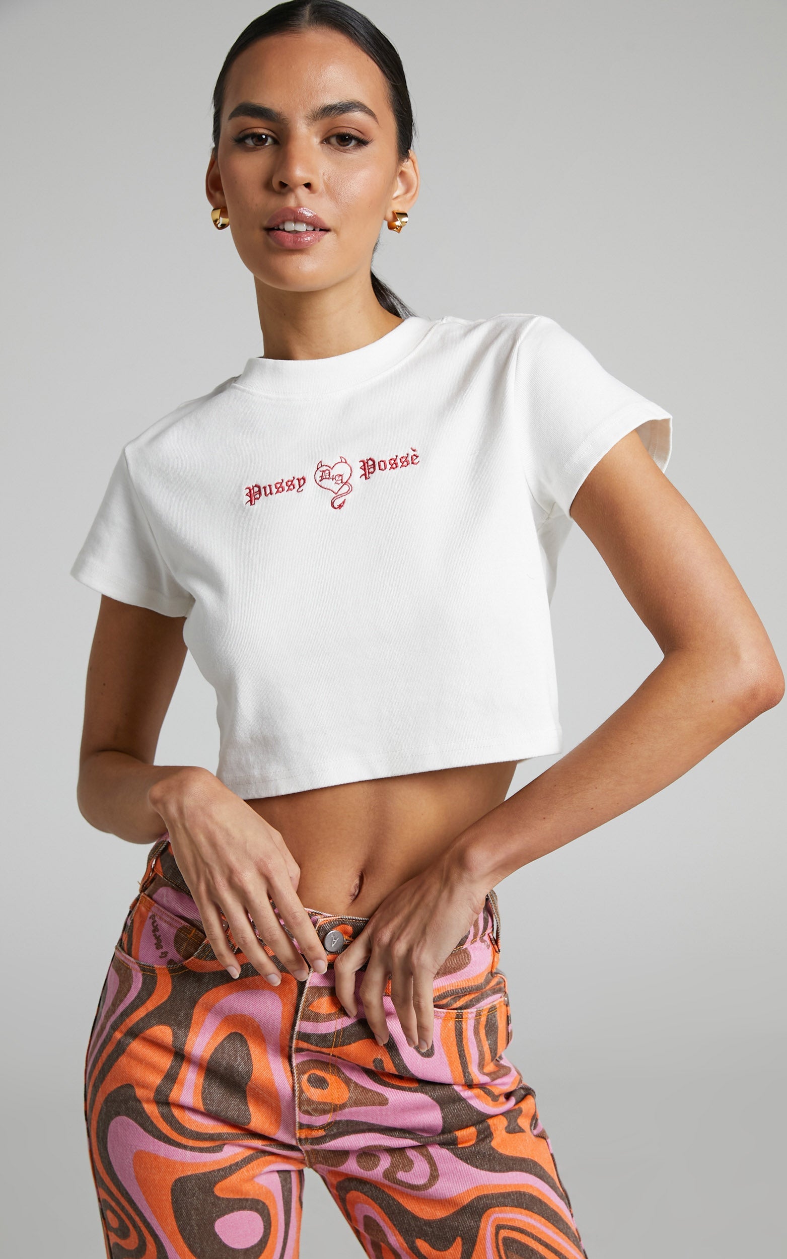 Abrand X Dyspnea- A 90's Crop Tee in White Sand